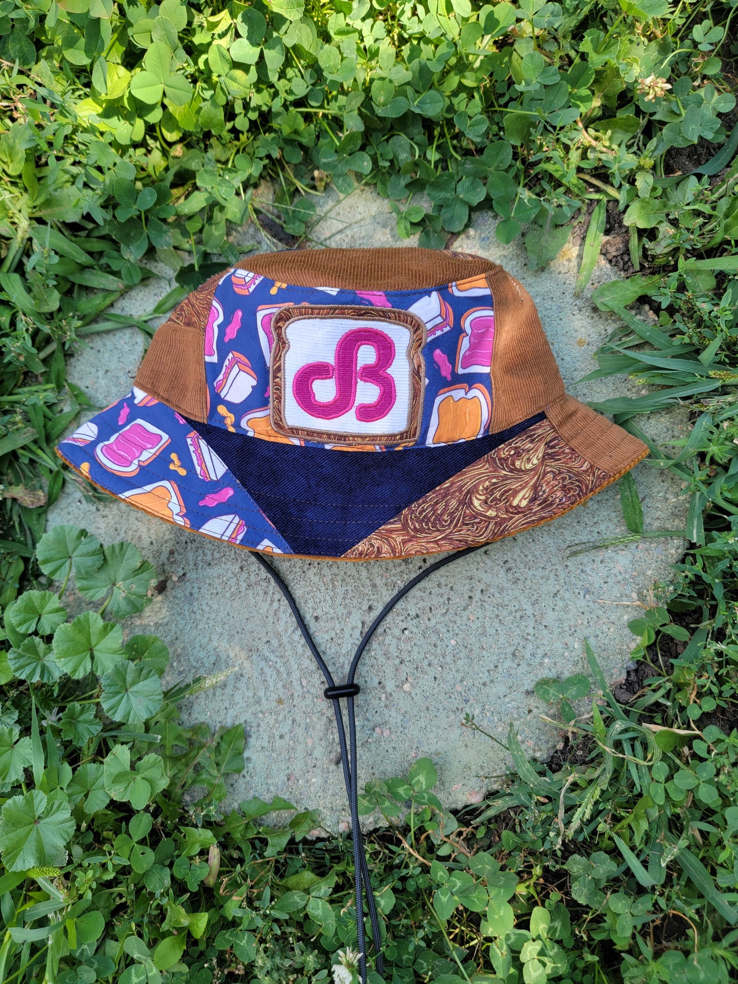 DB&Jelly Bucket - Nothing is as it Seams