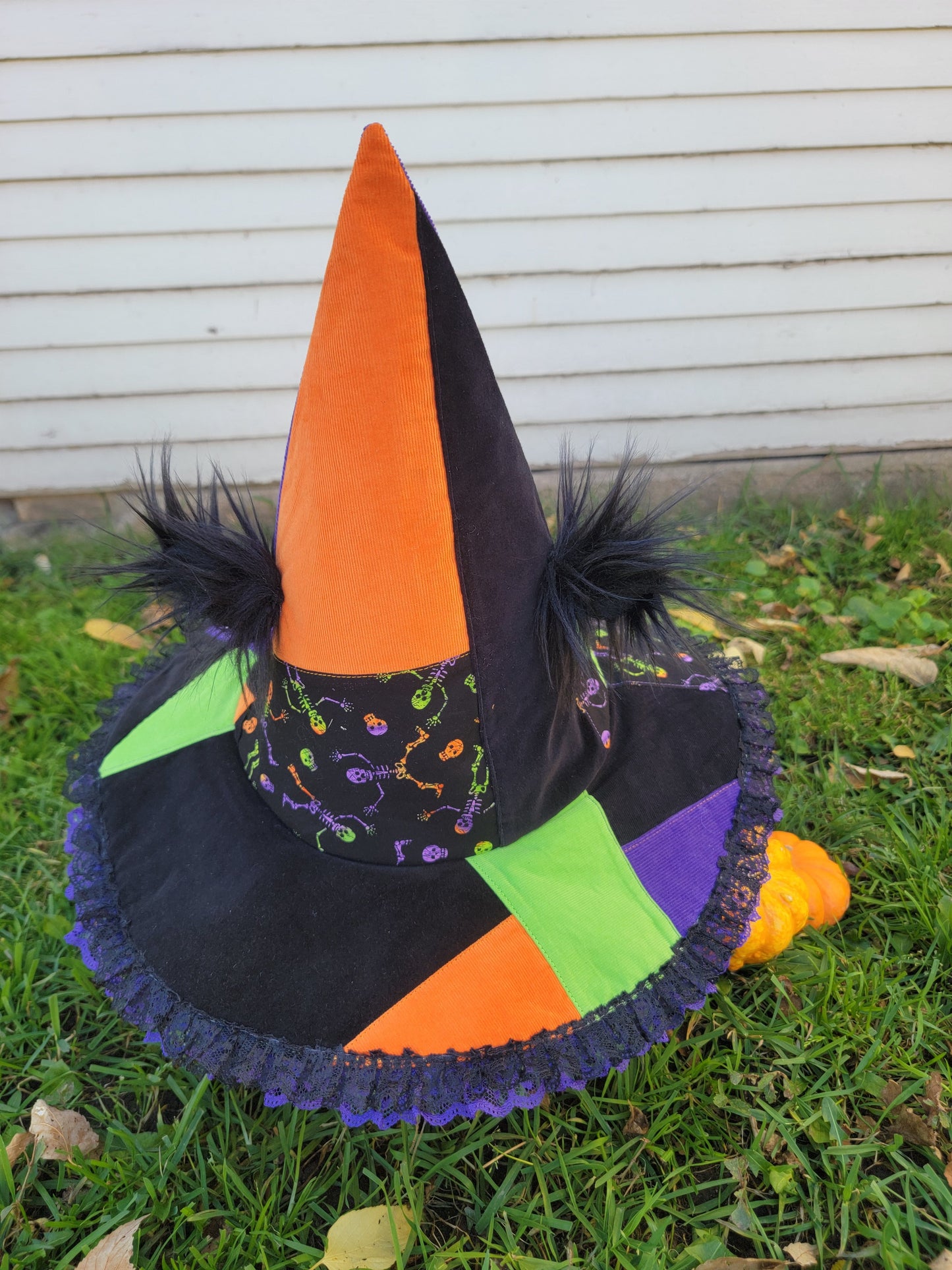 Kitty Witch Hat - Nothing is as it Seams
