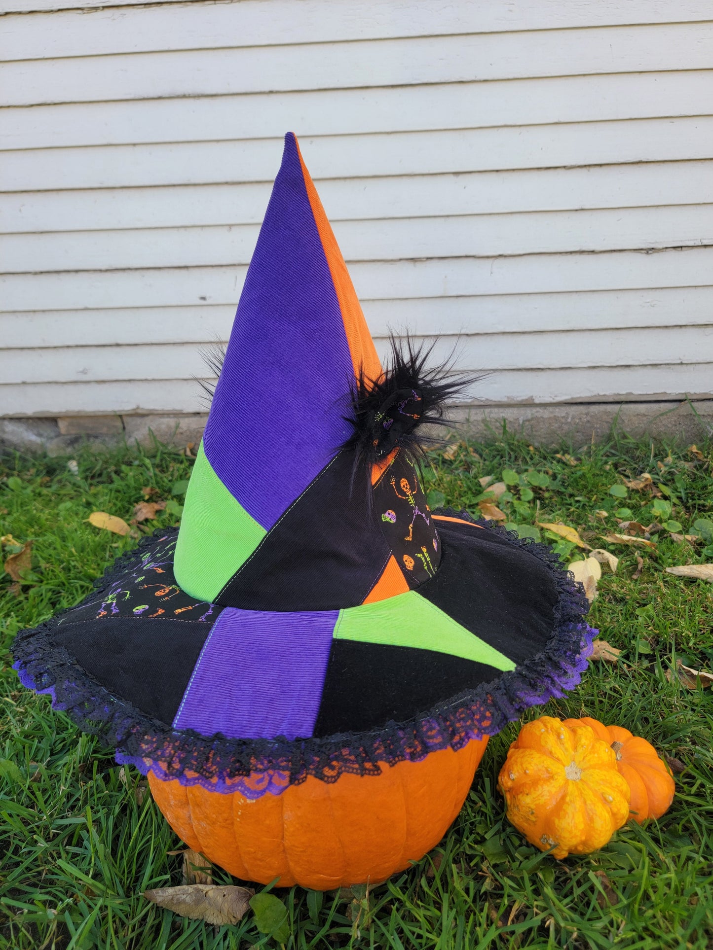 Kitty Witch Hat - Nothing is as it Seams