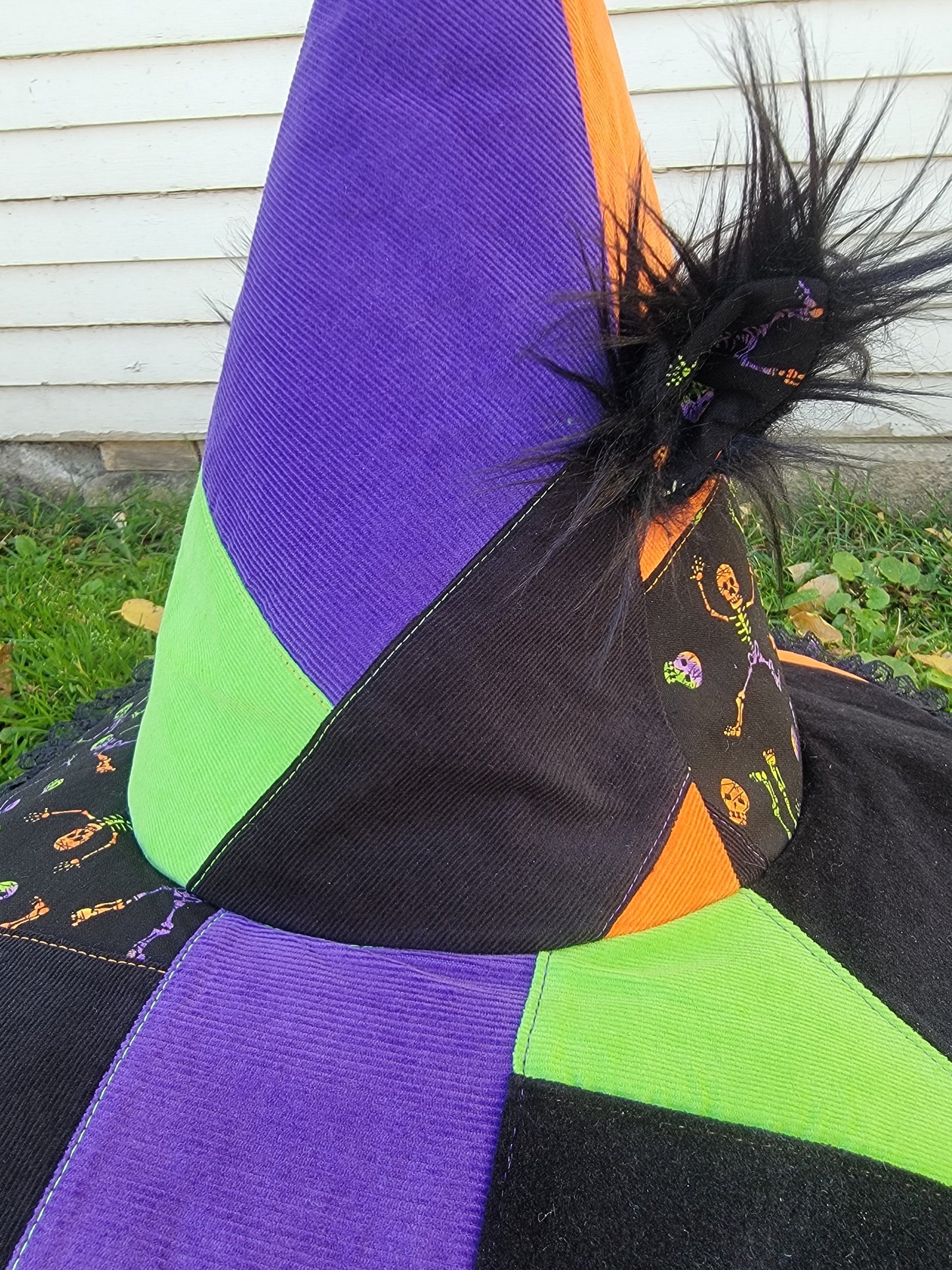 Kitty Witch Hat - Nothing is as it Seams