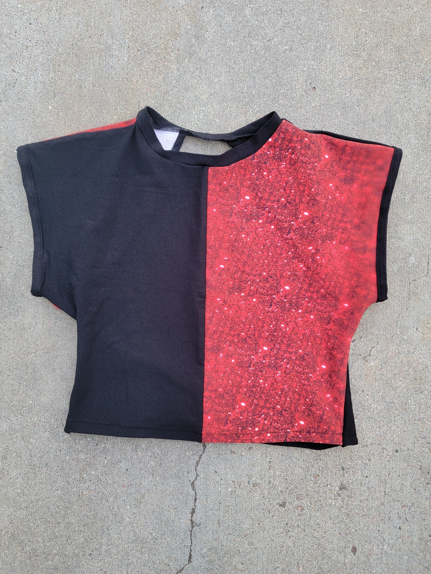 L Backless Tee - Nothing is as it Seams