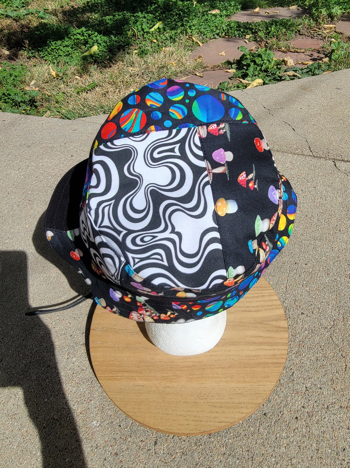 (L) Blue <3 GRIZ Bucket - Nothing is as it Seams