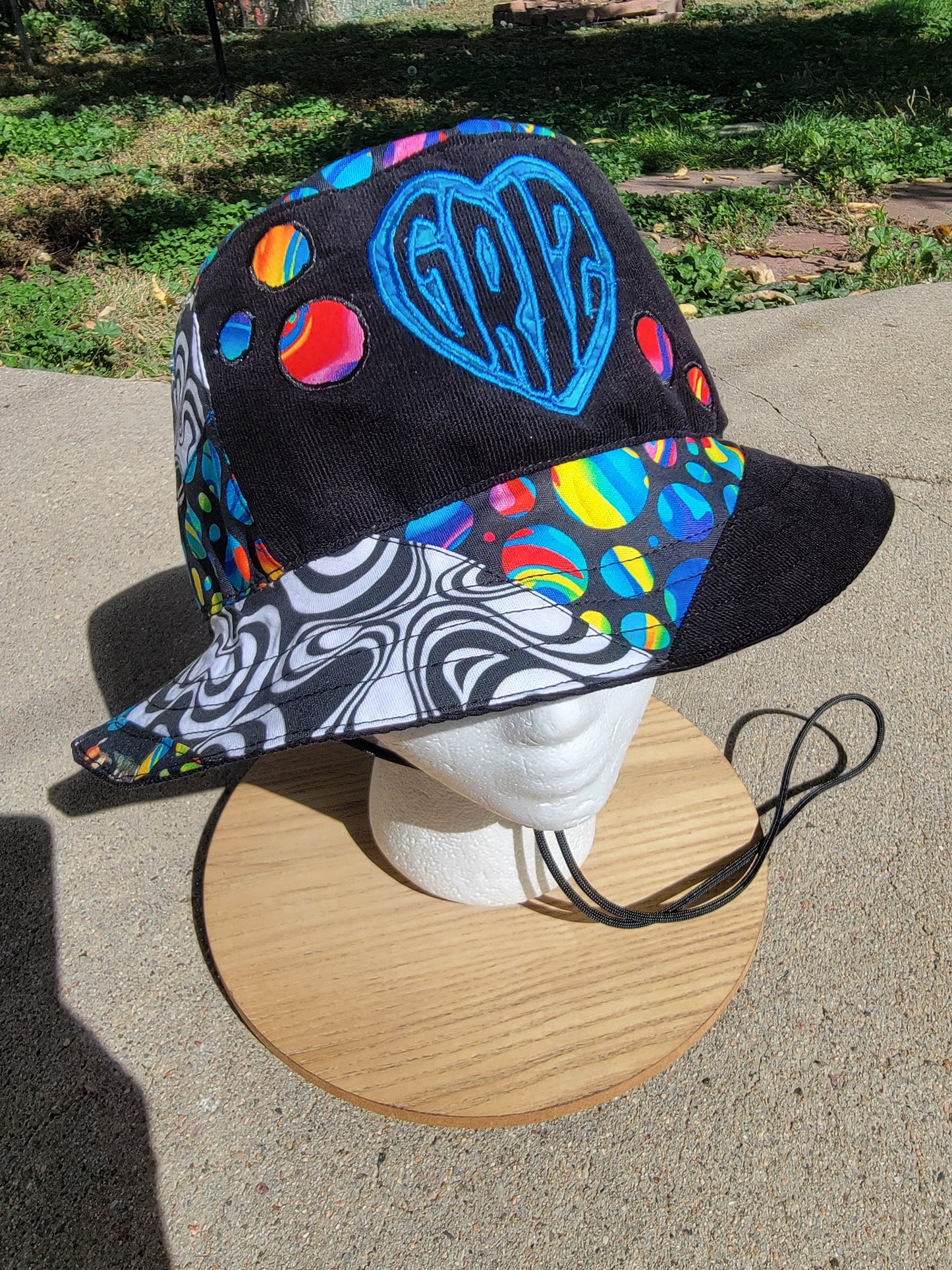 (L) Blue <3 GRIZ Bucket - Nothing is as it Seams
