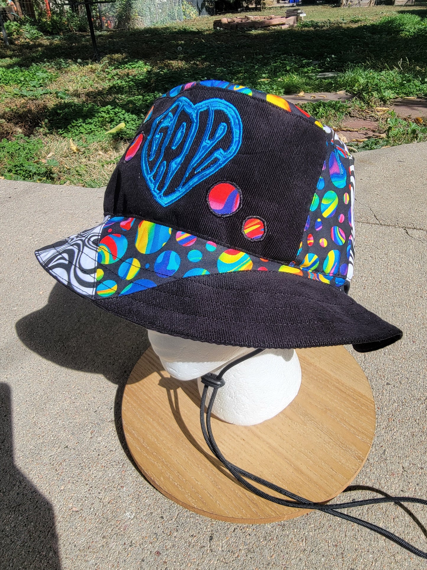 (L) Blue <3 GRIZ Bucket - Nothing is as it Seams