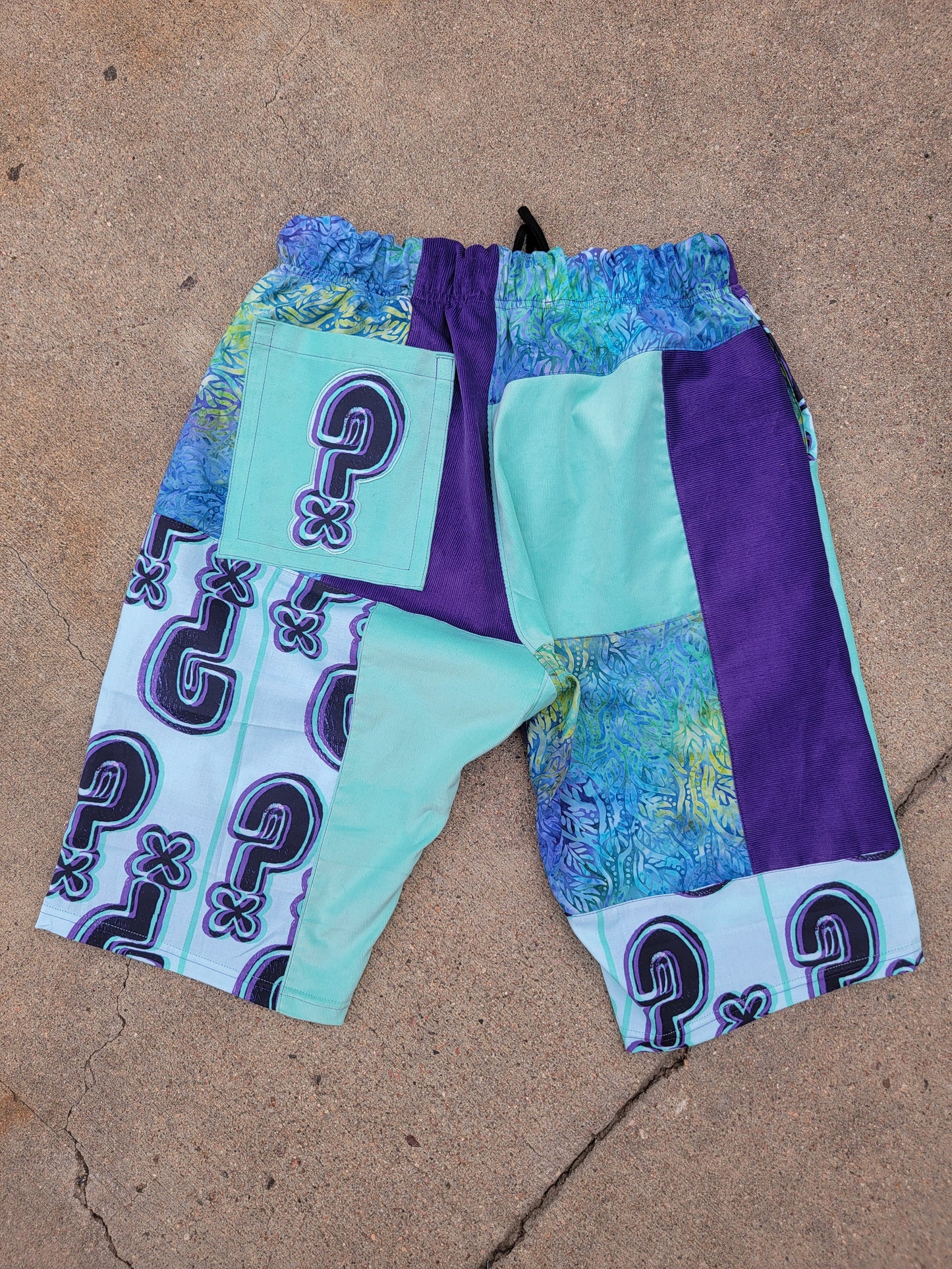 (M) ??? Patchwork Shorts - Nothing is as it Seams