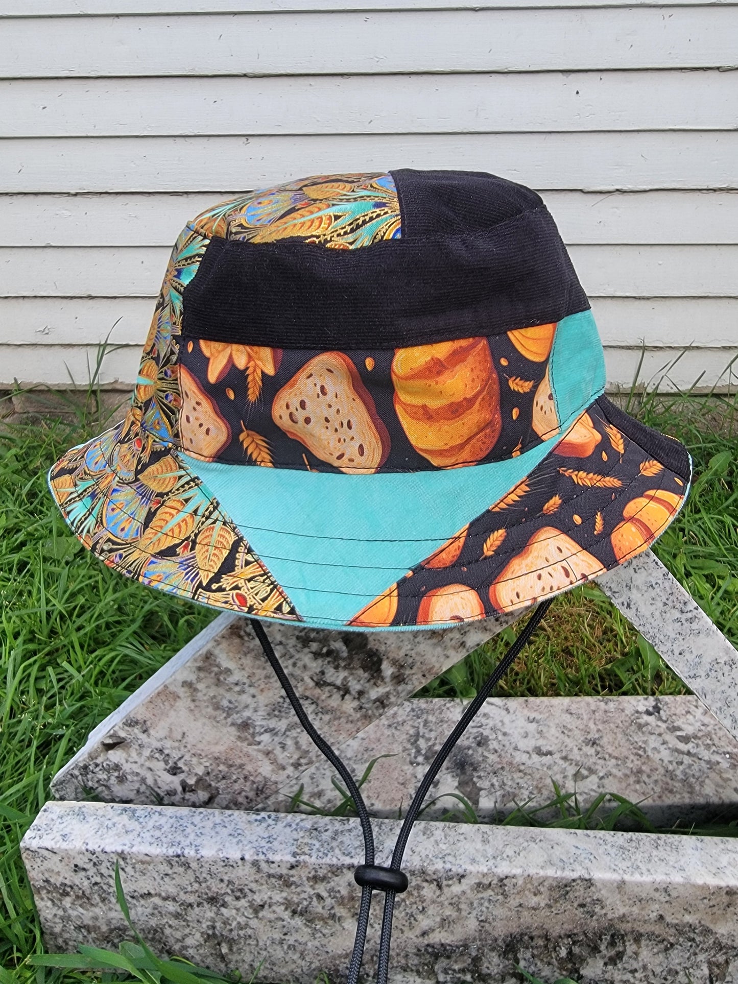 Minty Fresh Loaves DB Bucket - Nothing is as it Seams