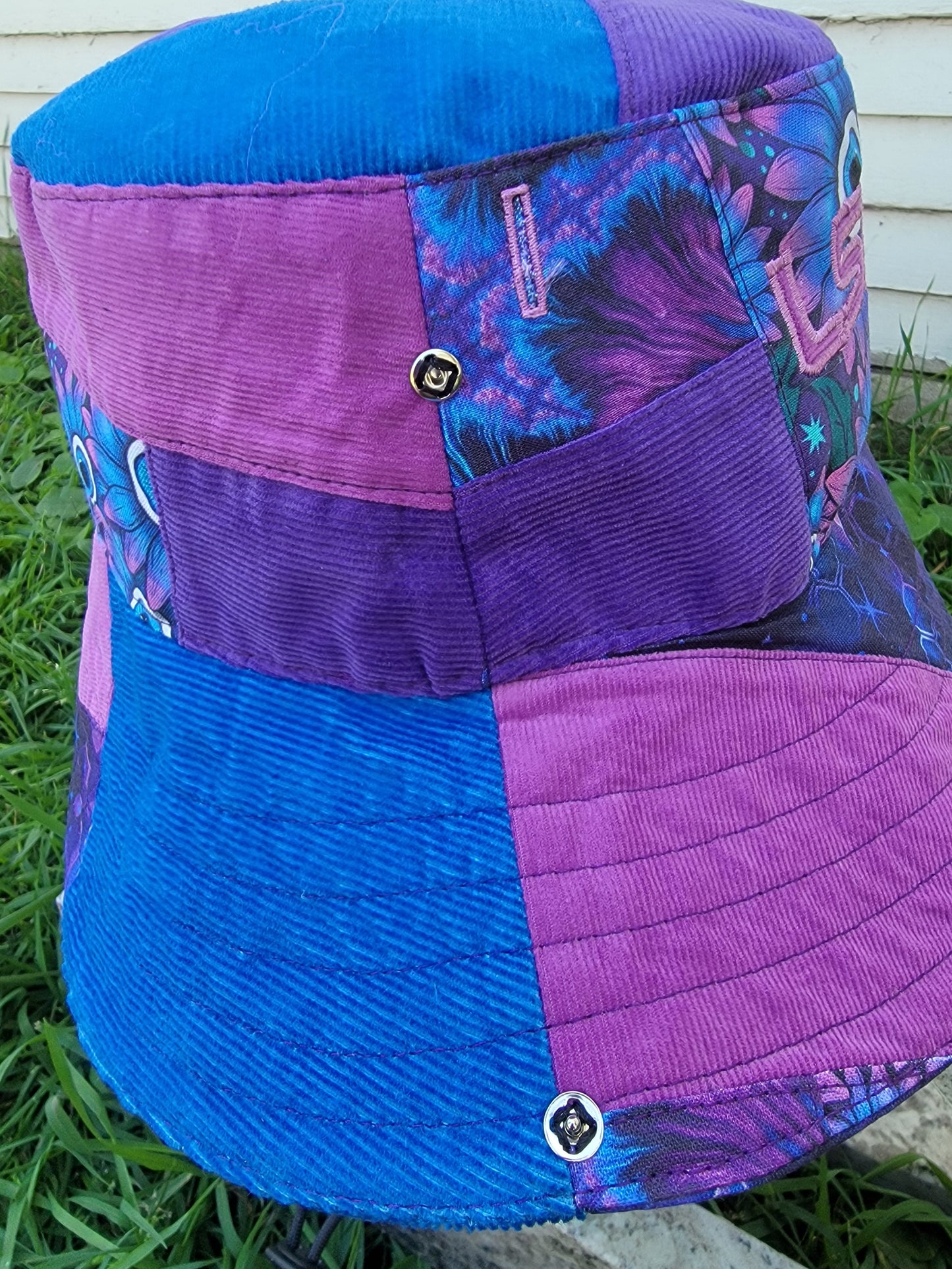 Mixed Berry LSDREAM Boonie - Nothing is as it Seams
