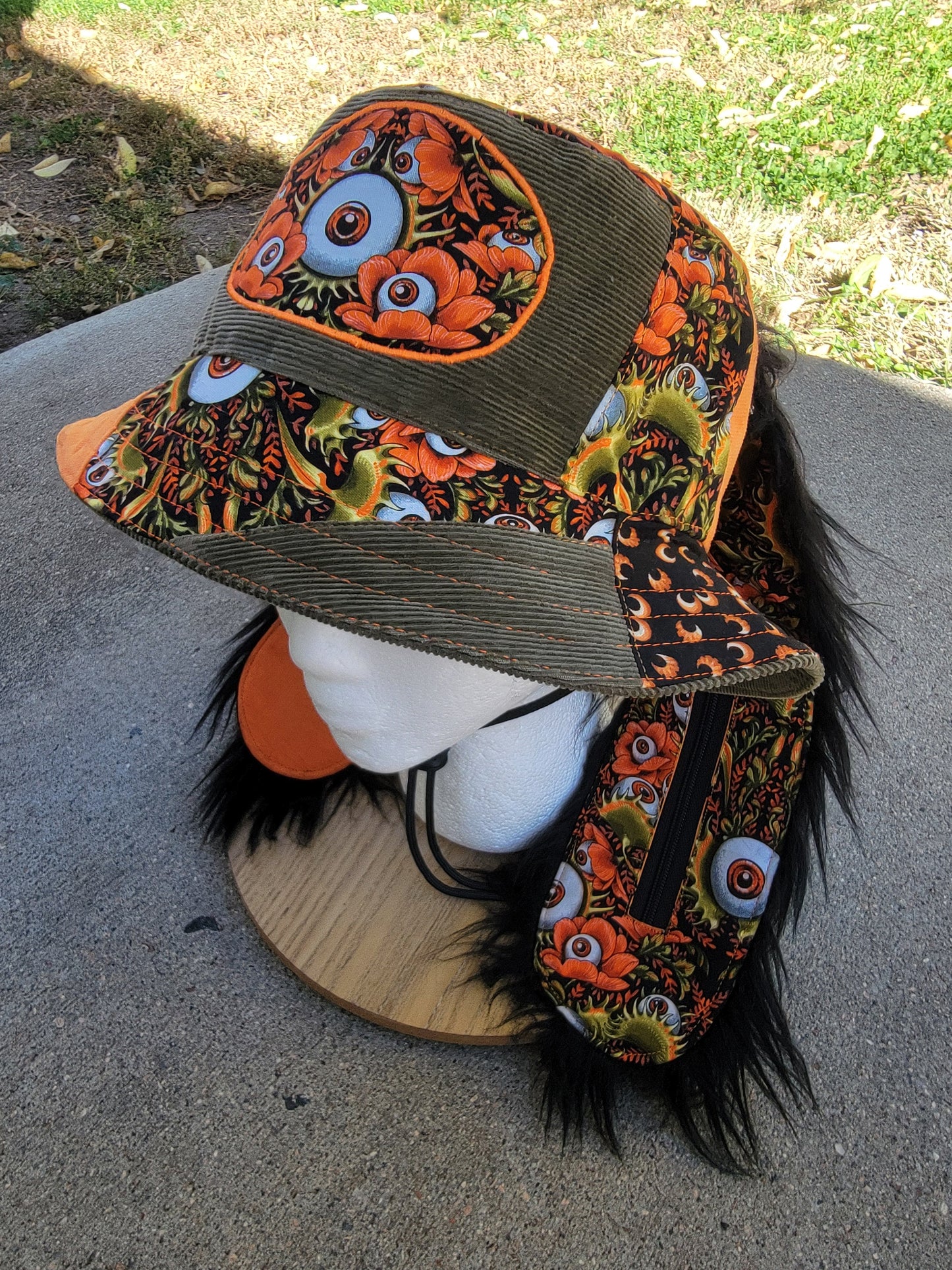 Venus Eye Trap Bunny Bucket - Nothing is as it Seams