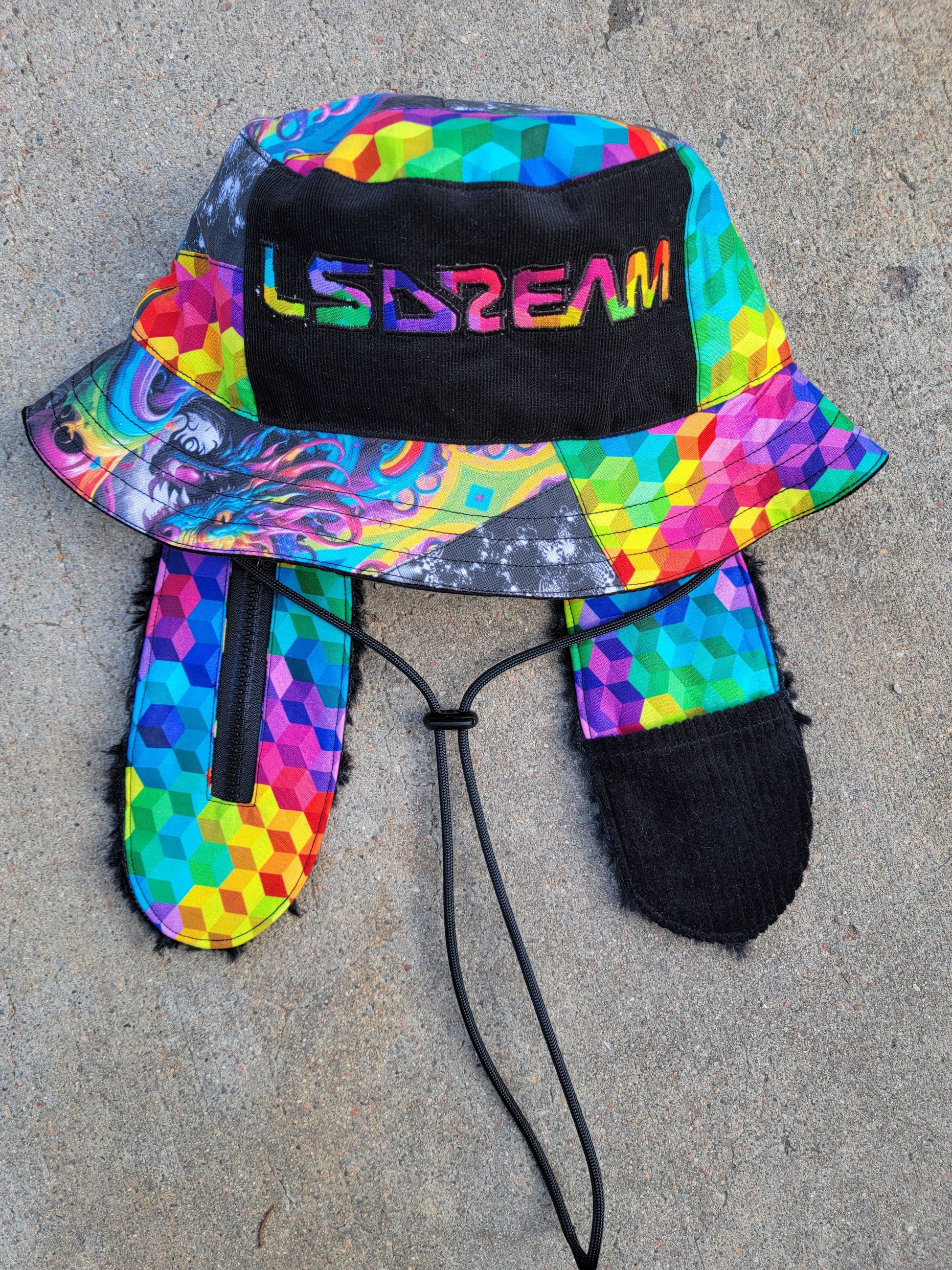 Dragon Dreams LSDREAM Bunny Bucket - Nothing is as it Seams