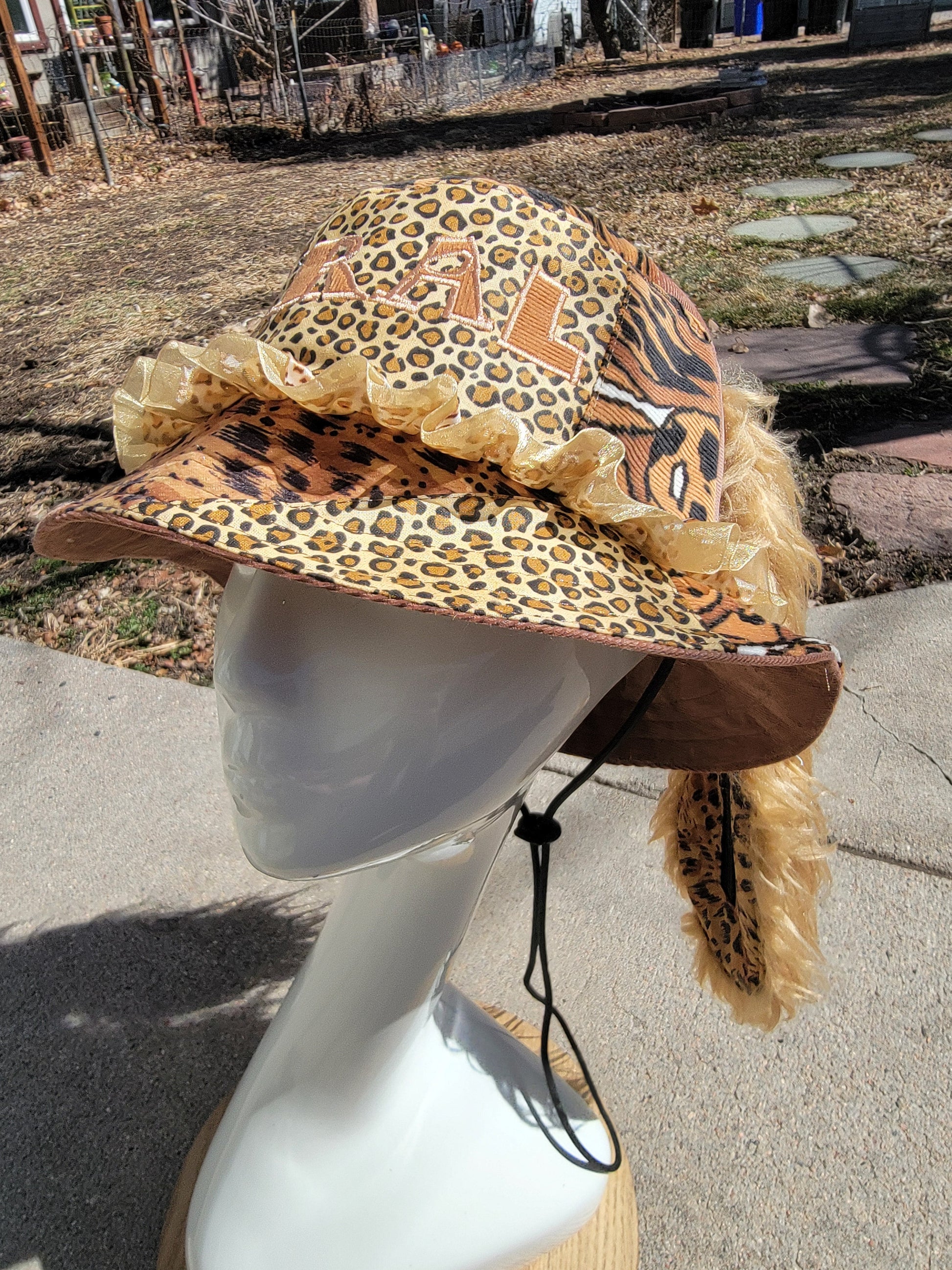 FERAL Bunny Bucket 4 - Nothing is as it Seams