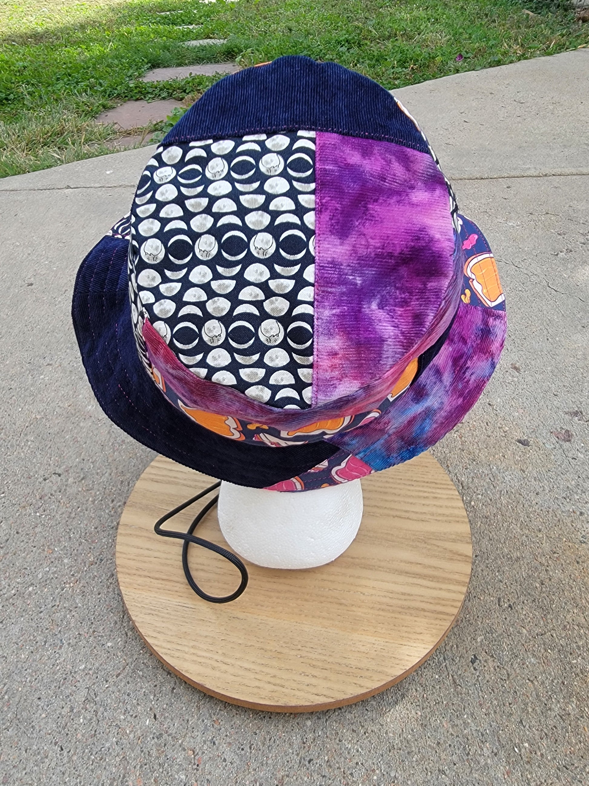 Jelly Jammin' DB Bucket - Nothing is as it Seams