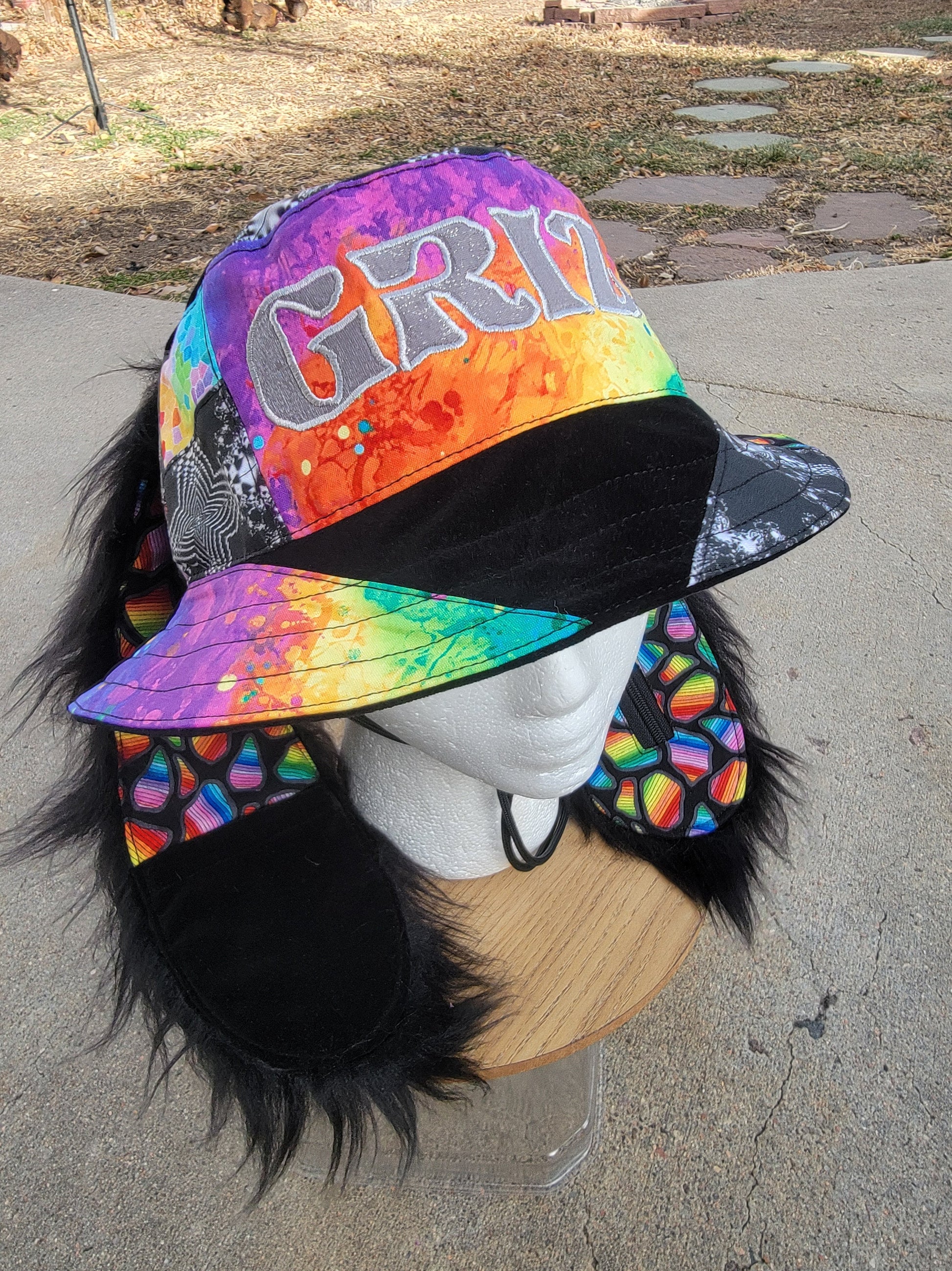 Kaleidoscopic GRIZ Buny Bucket - Nothing is as it Seams