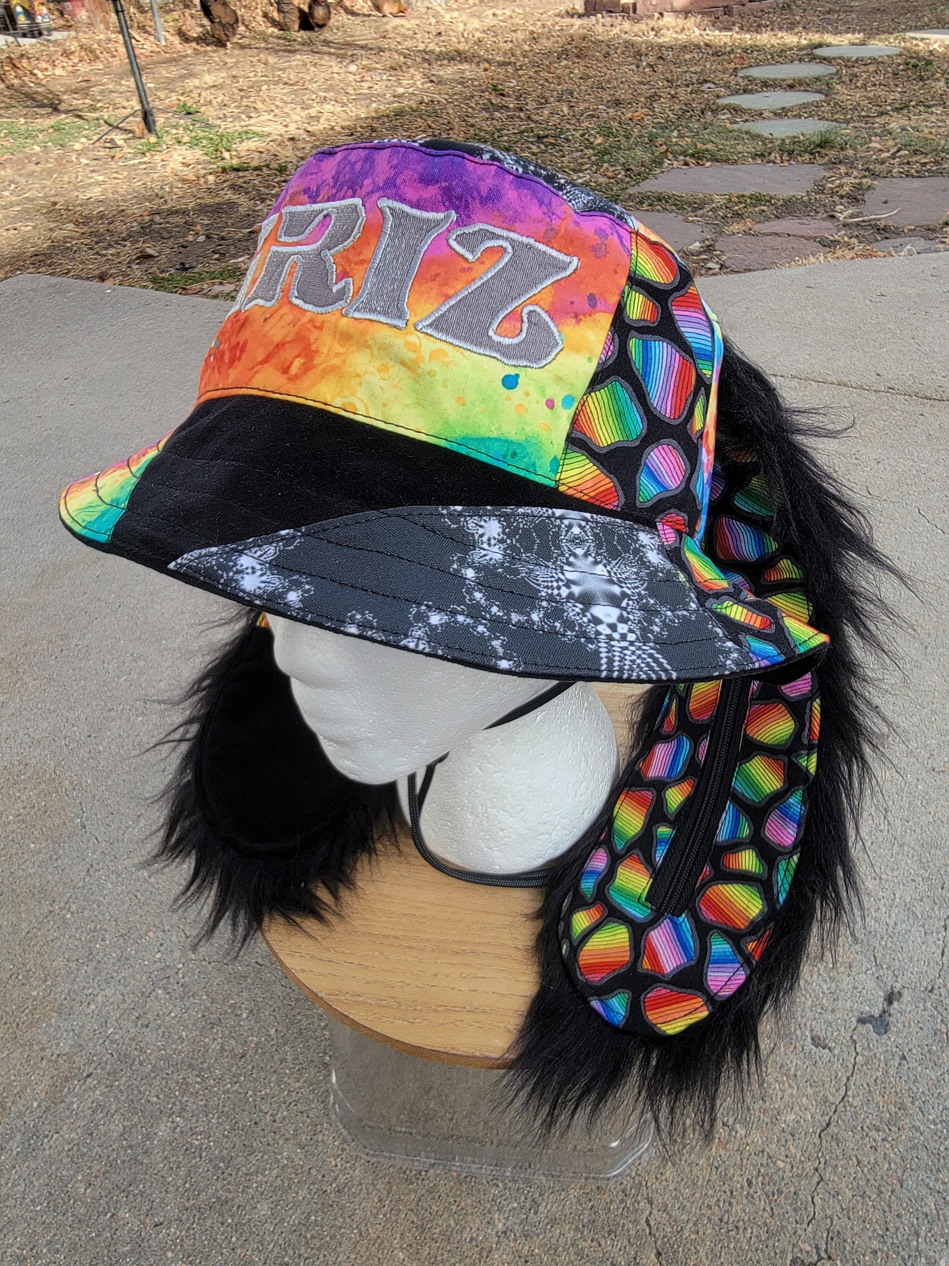 Kaleidoscopic GRIZ Buny Bucket - Nothing is as it Seams