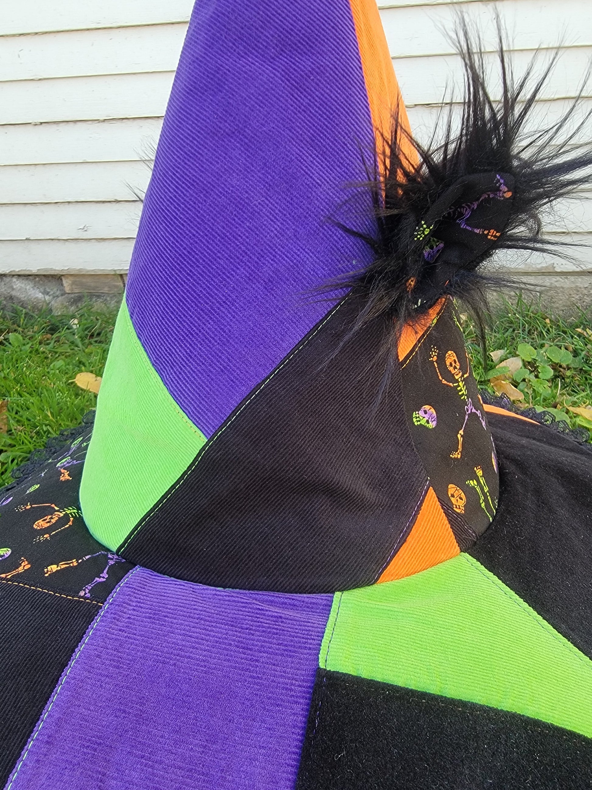Kitty Witch Hat - Nothing is as it Seams
