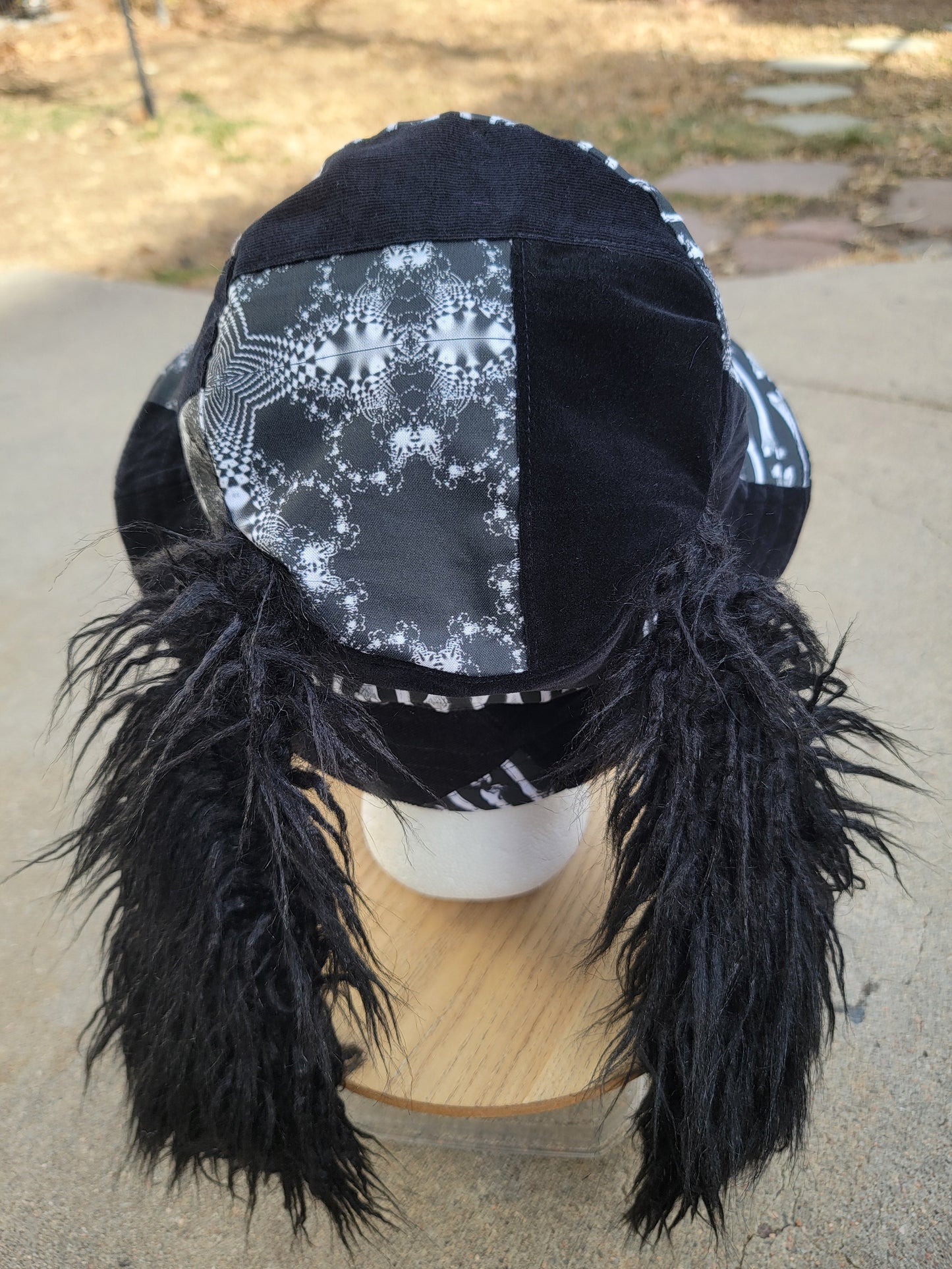 (L) Bonez Bunny Bucket - Nothing is as it Seams