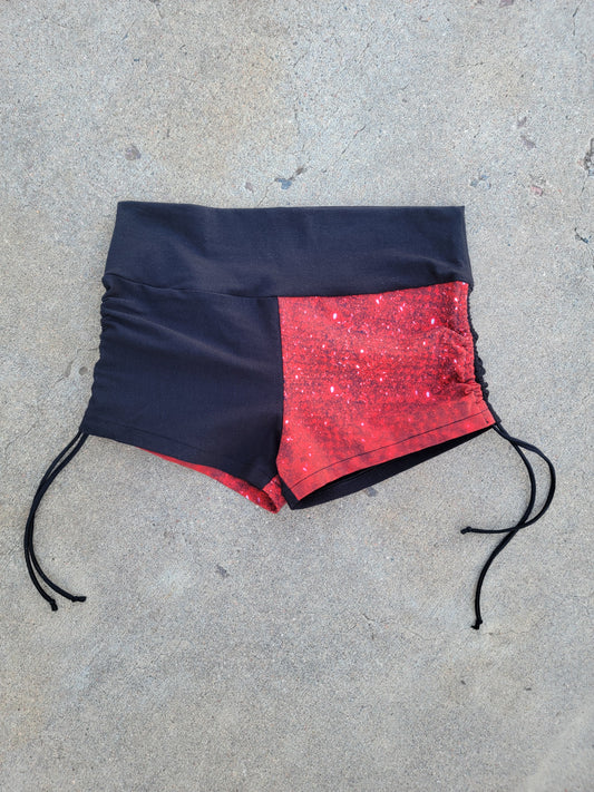L Cinch Shorts - Nothing is as it Seams