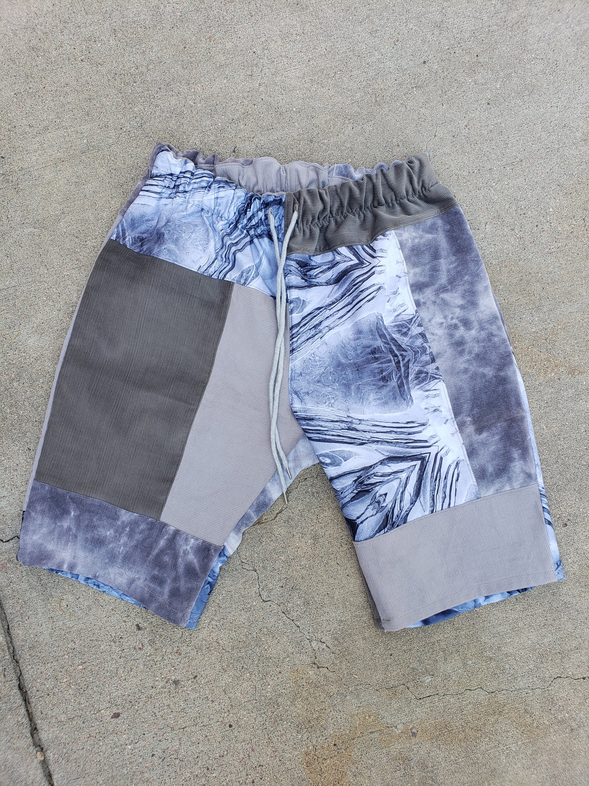 (L) Gray Matter Shorts - Nothing is as it Seams