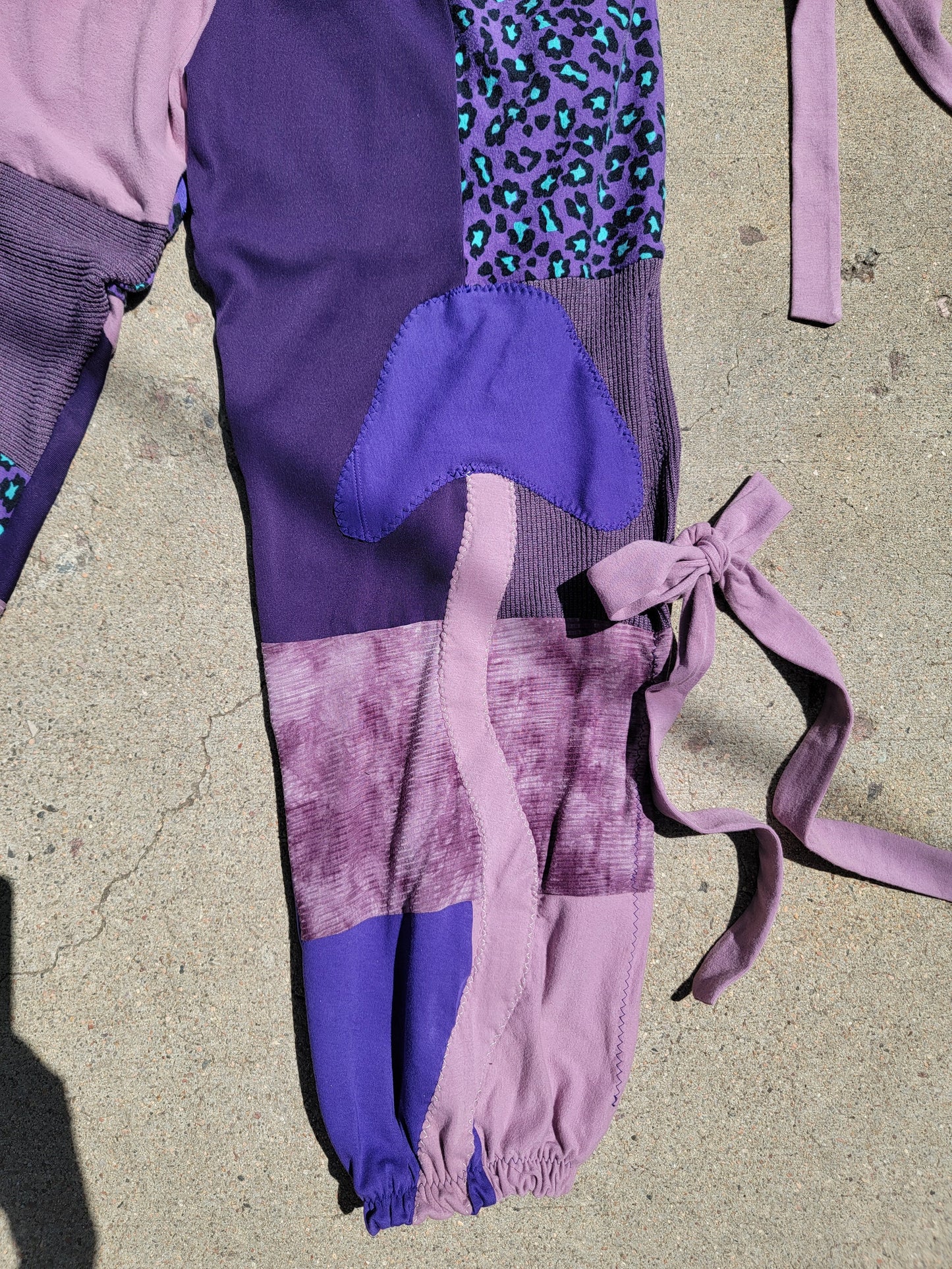 (L) Patchwork Crop Tee & Side-Tie Pants - Nothing is as it Seams