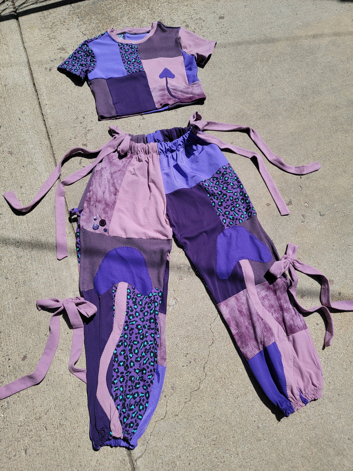 (L) Patchwork Crop Tee & Side-Tie Pants - Nothing is as it Seams