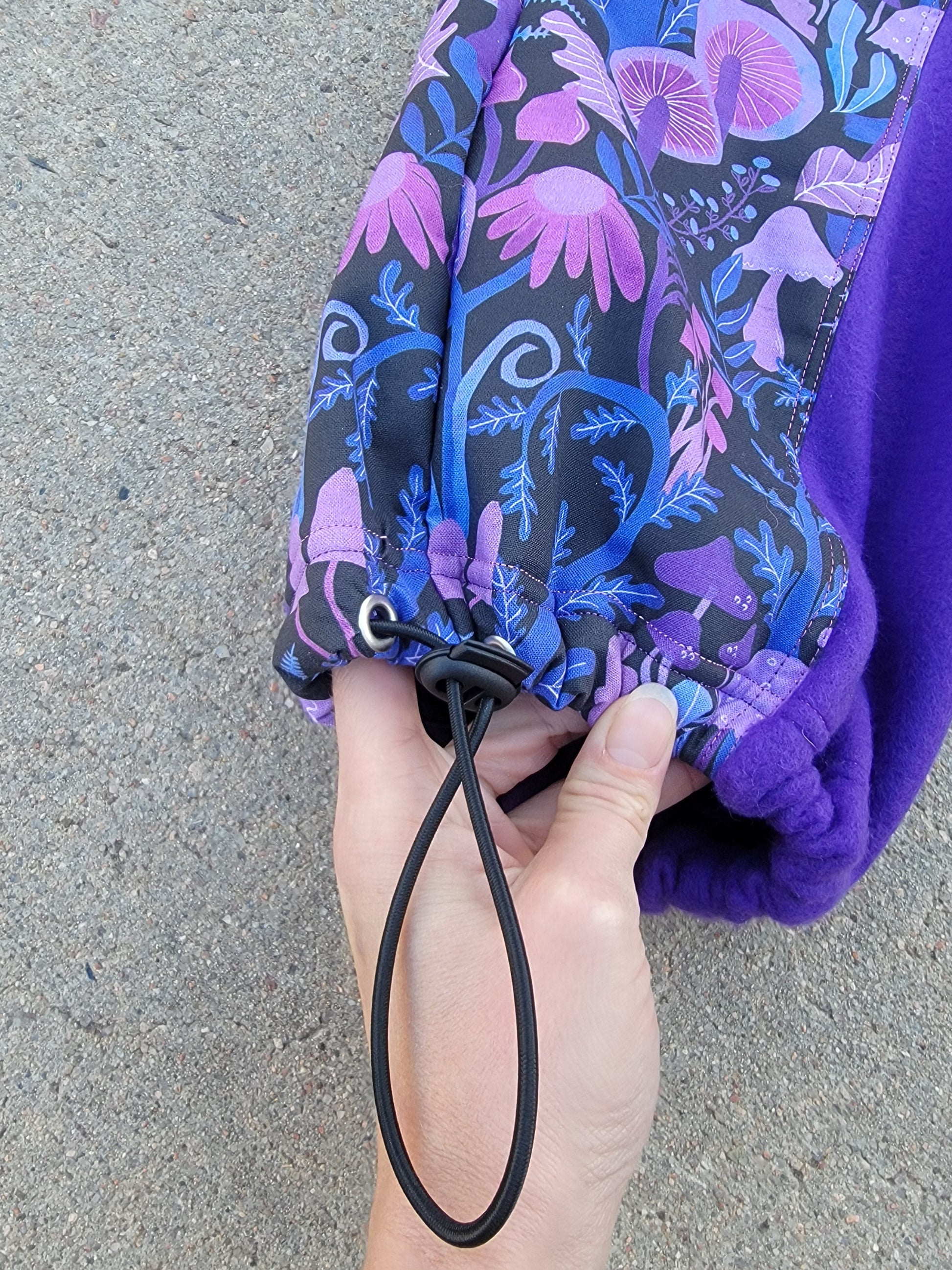 (L) Purple Shroomy Cargo Sweats - Nothing is as it Seams