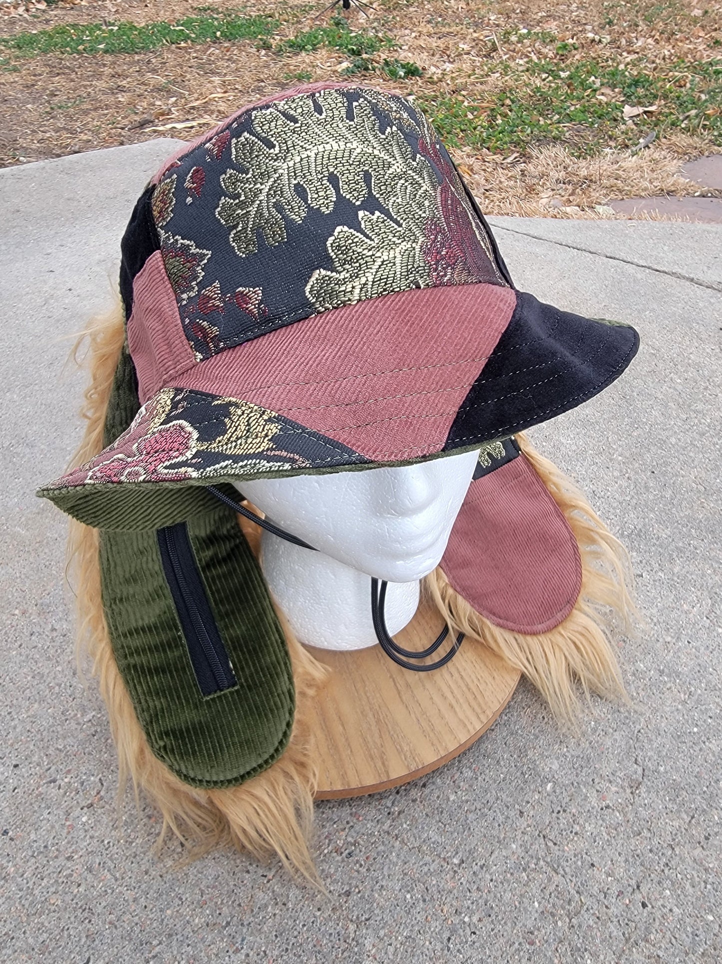 LUXXE Bun 1 - Nothing is as it Seams