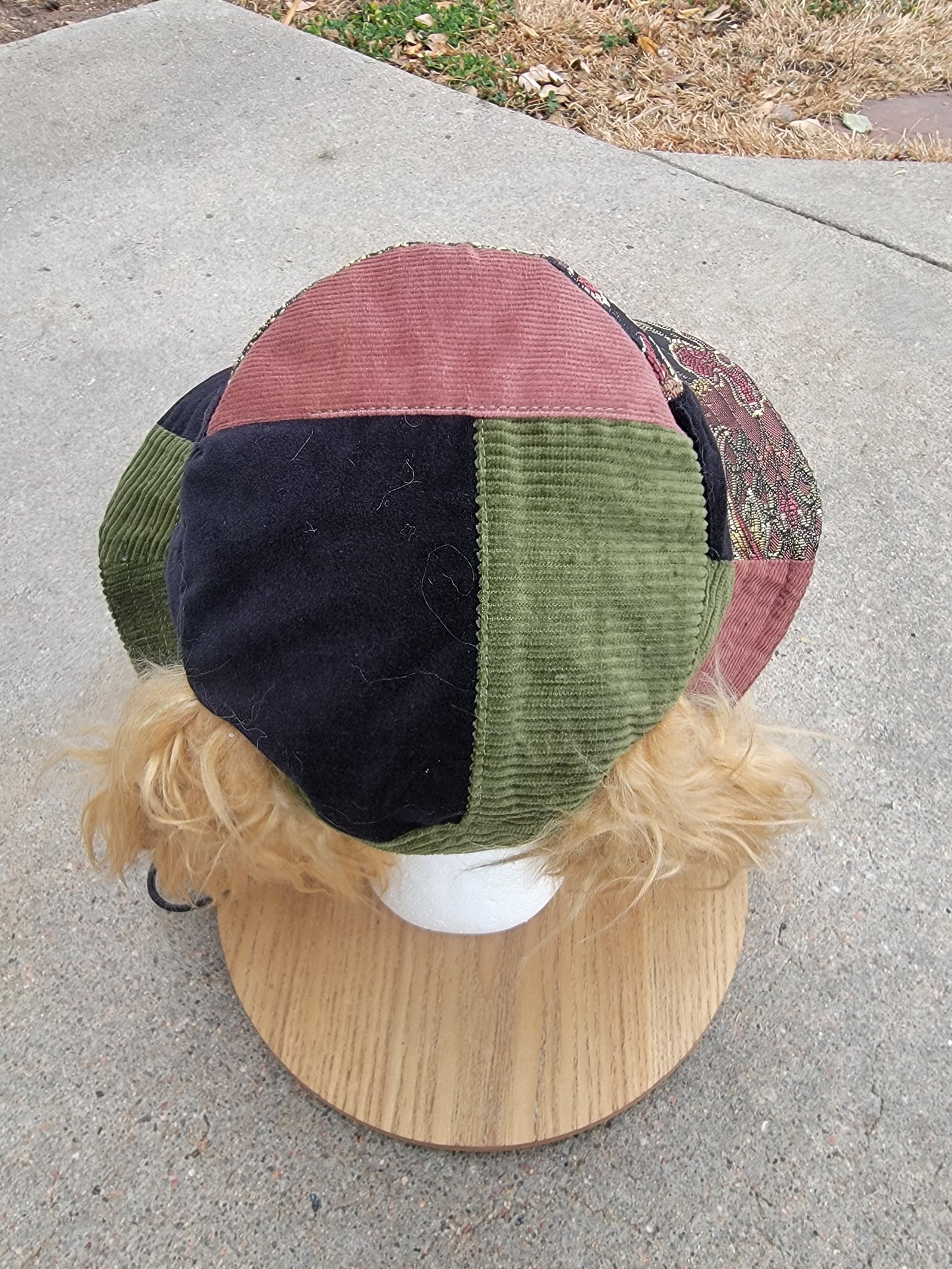 LUXXE Bun 1 - Nothing is as it Seams