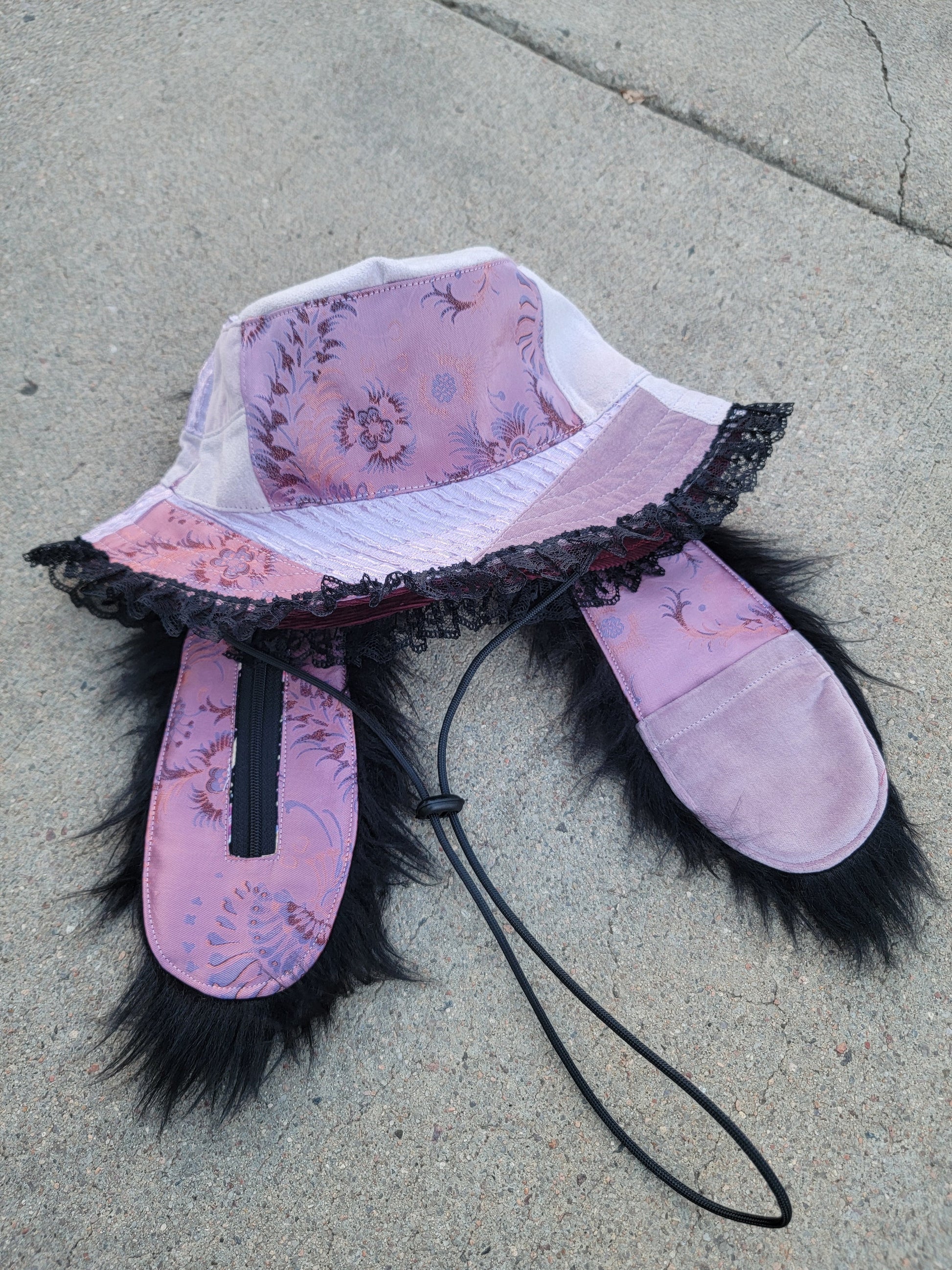 LUXXE Bun 3 - Nothing is as it Seams