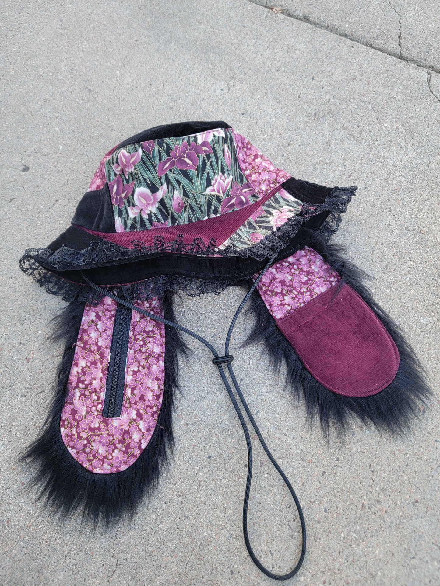 LUXXE Bun 4 - Nothing is as it Seams