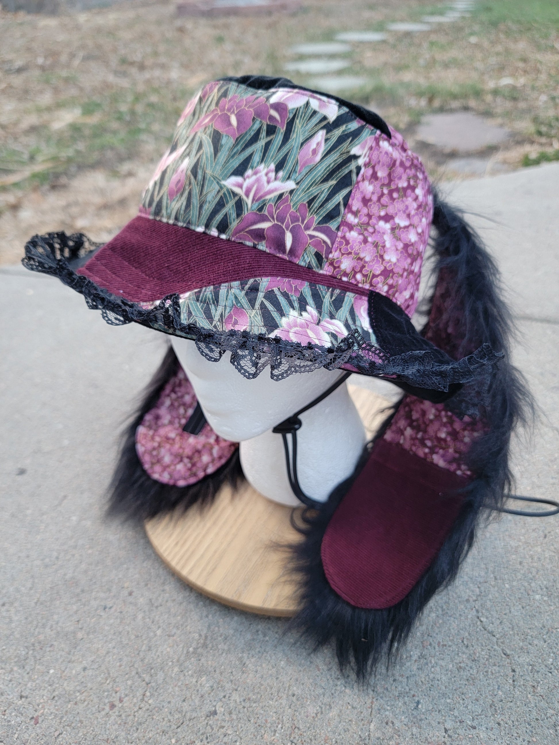 LUXXE Bun 4 - Nothing is as it Seams