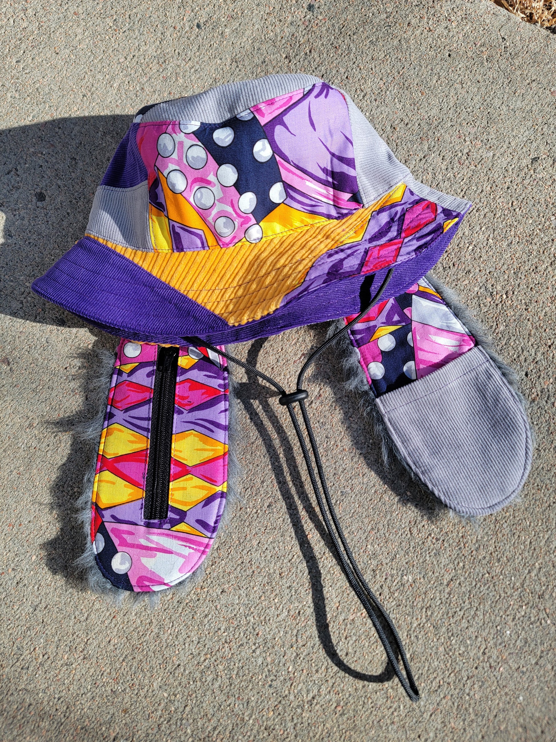 LUXXE Bun 6 - Nothing is as it Seams