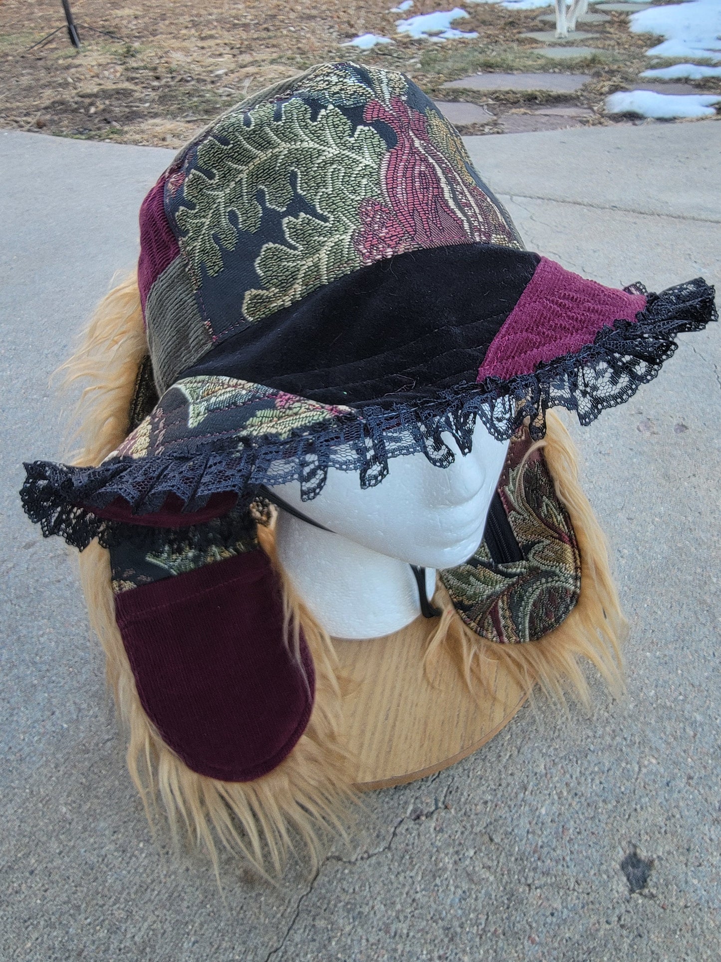 LUXXE BUN 7 - Nothing is as it Seams