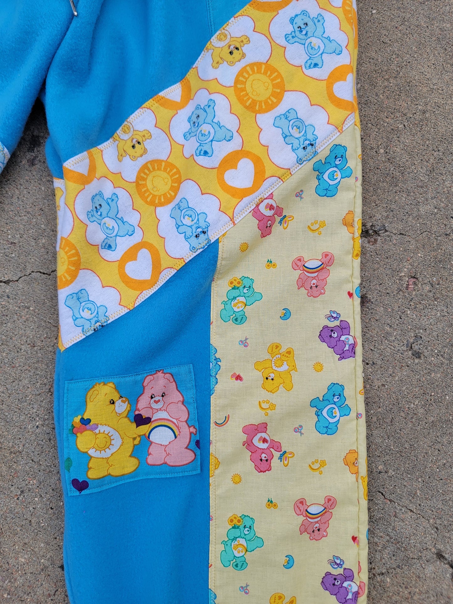 (M) CareBears Sweatpants - Nothing is as it Seams
