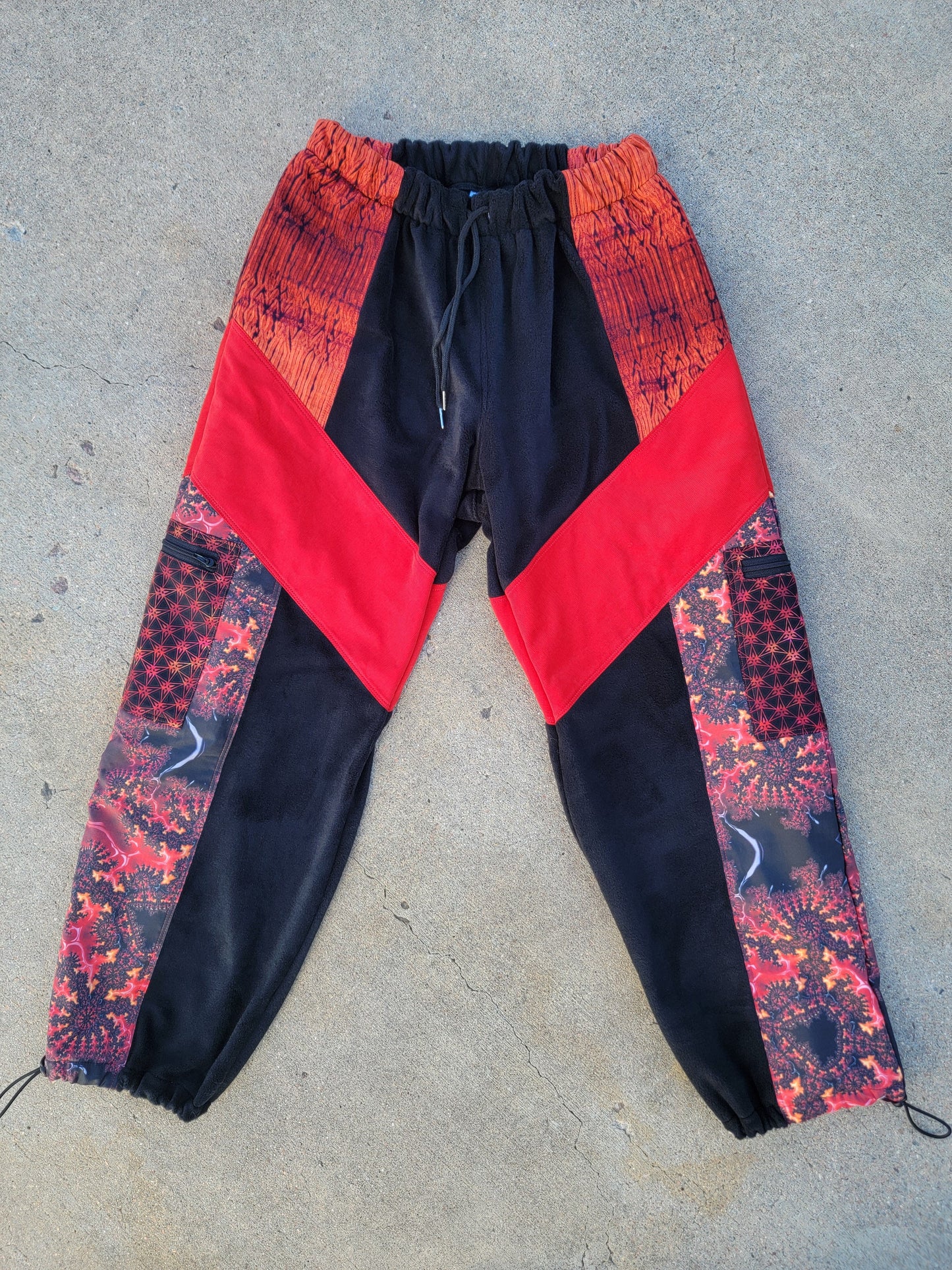 M Cargo Sweats - Nothing is as it Seams