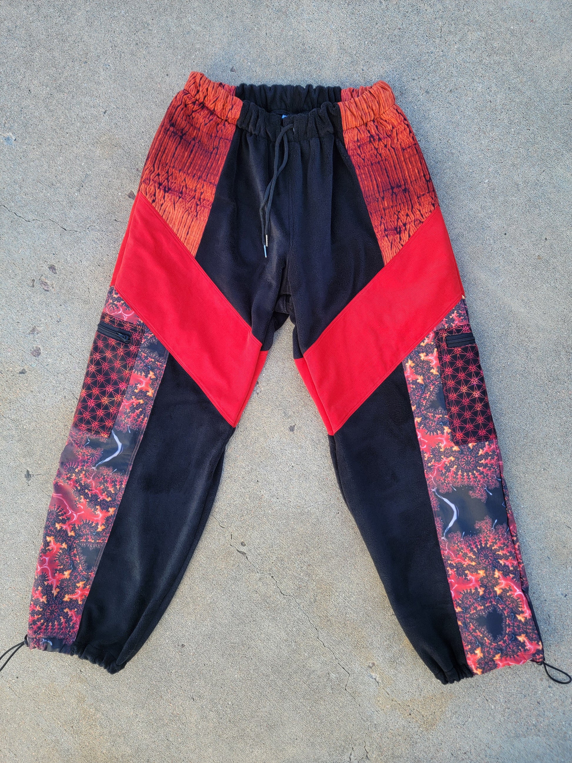 M Cargo Sweats - Nothing is as it Seams