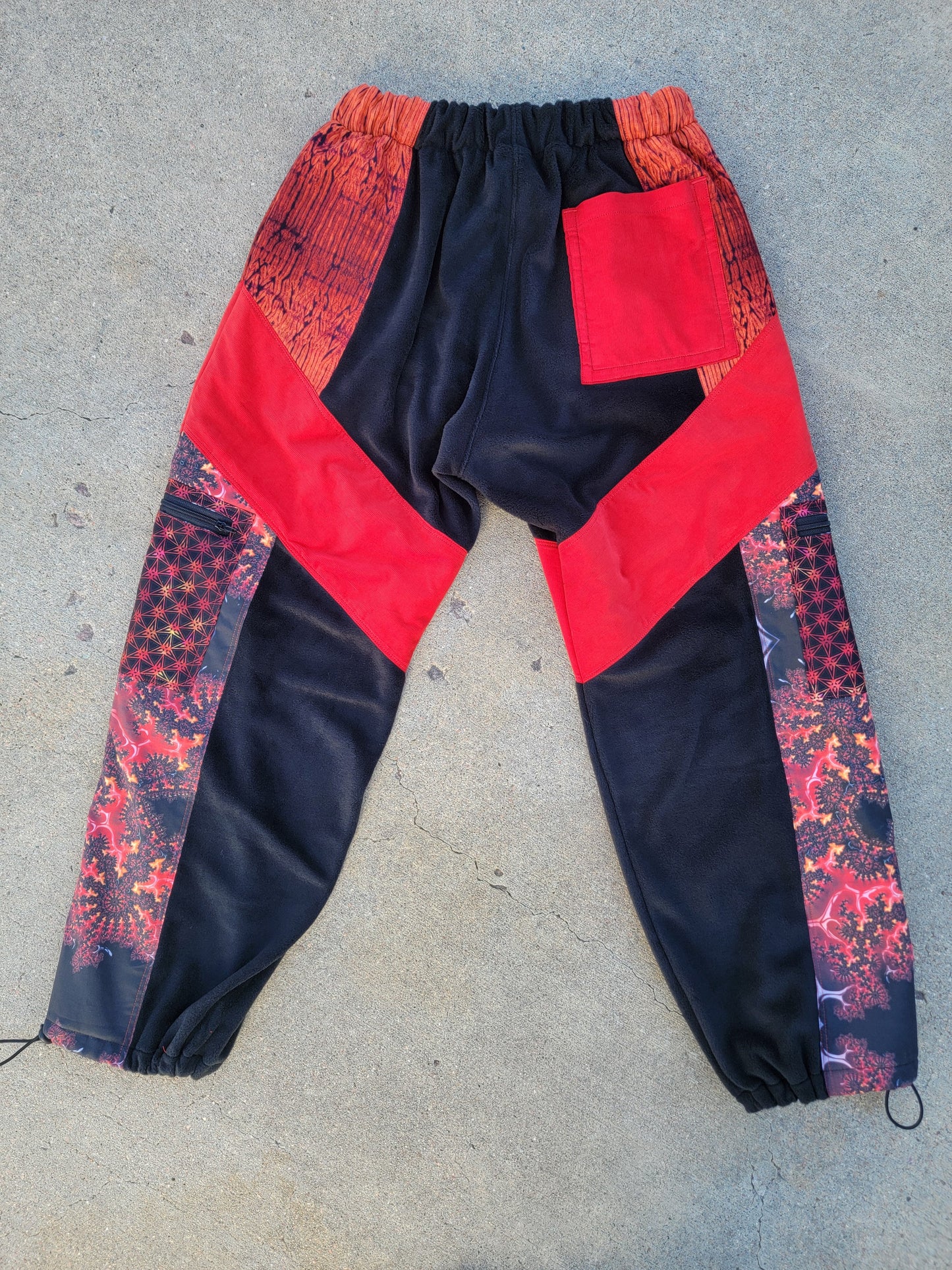 M Cargo Sweats - Nothing is as it Seams