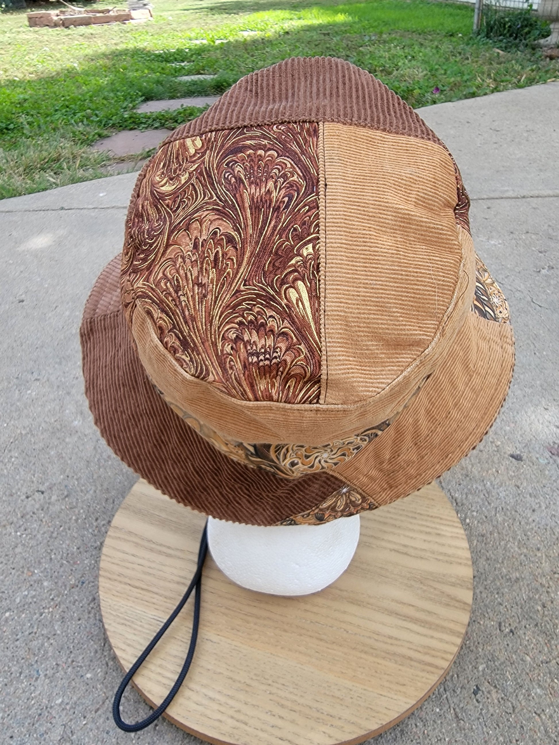Mandala Magic DB Bucket - Nothing is as it Seams