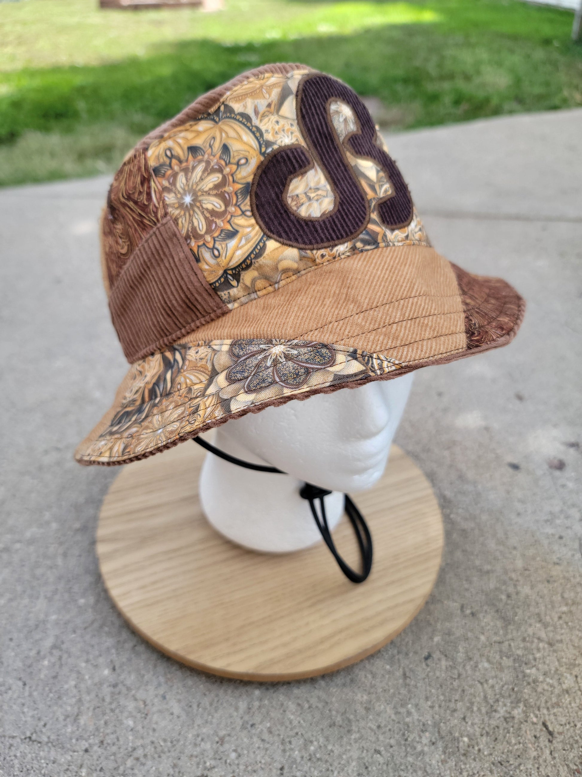 Mandala Magic DB Bucket - Nothing is as it Seams