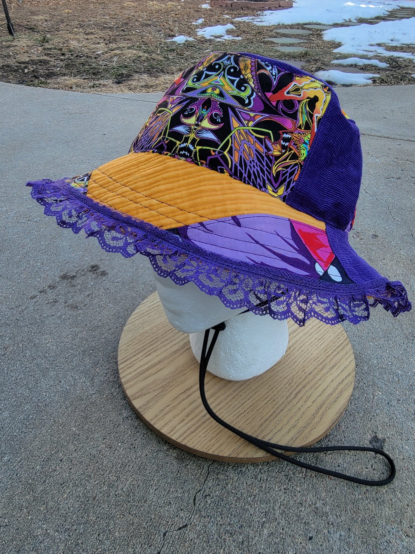 Mandala Majesty Bucket - Nothing is as it Seams