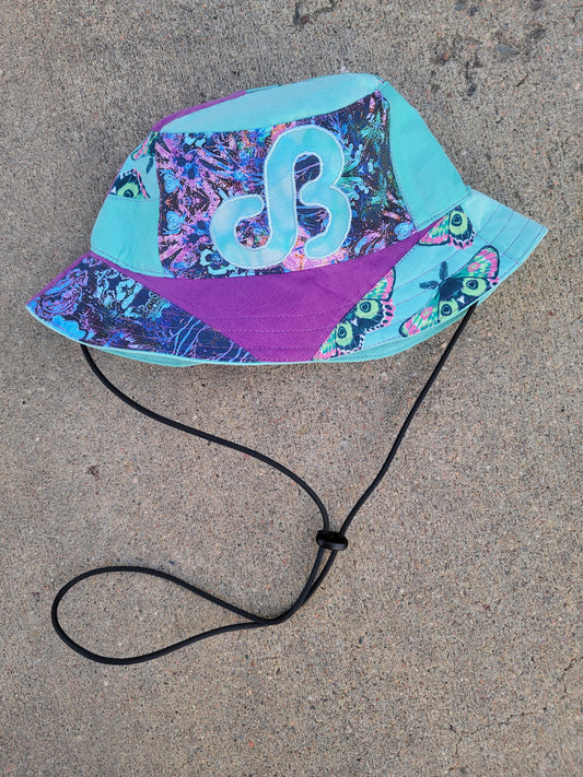 Minty Wings DB Bucket - Nothing is as it Seams