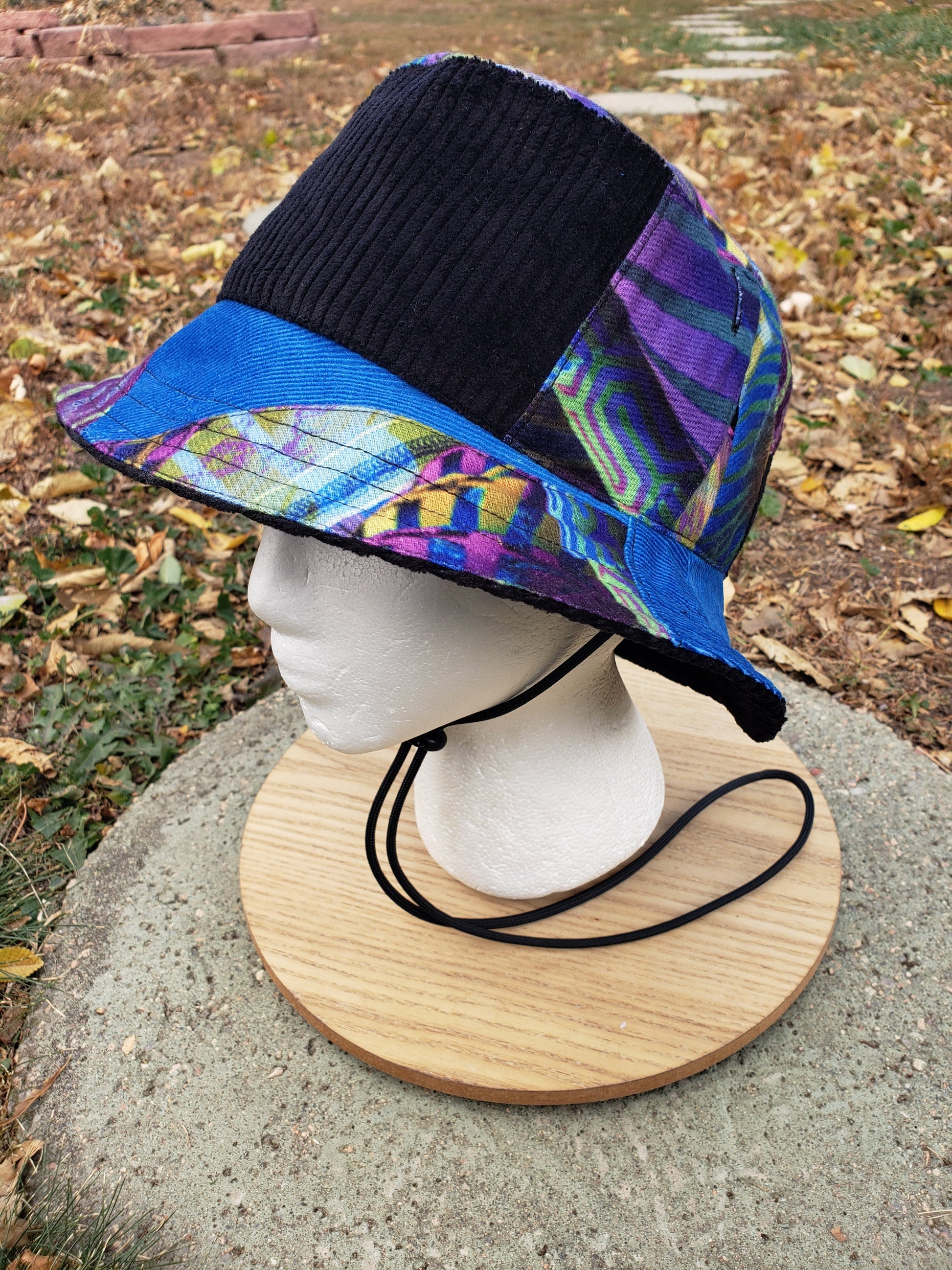 Morphing Magic Bucket Hat - Nothing is as it Seams