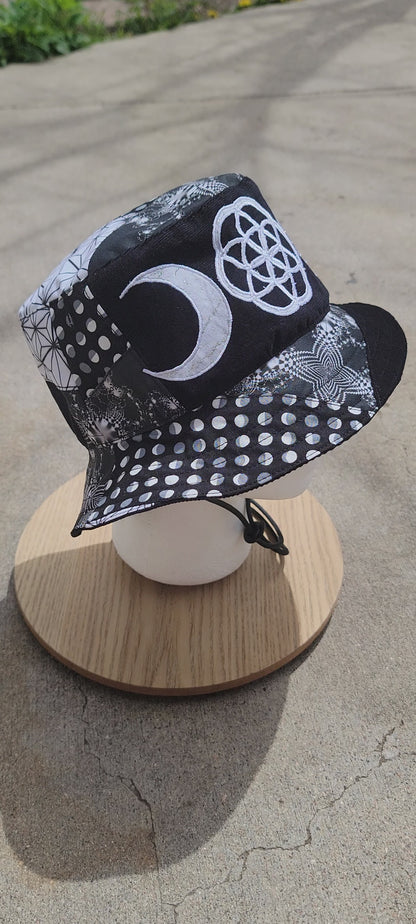 (L) Cosmic Cycle Bucket