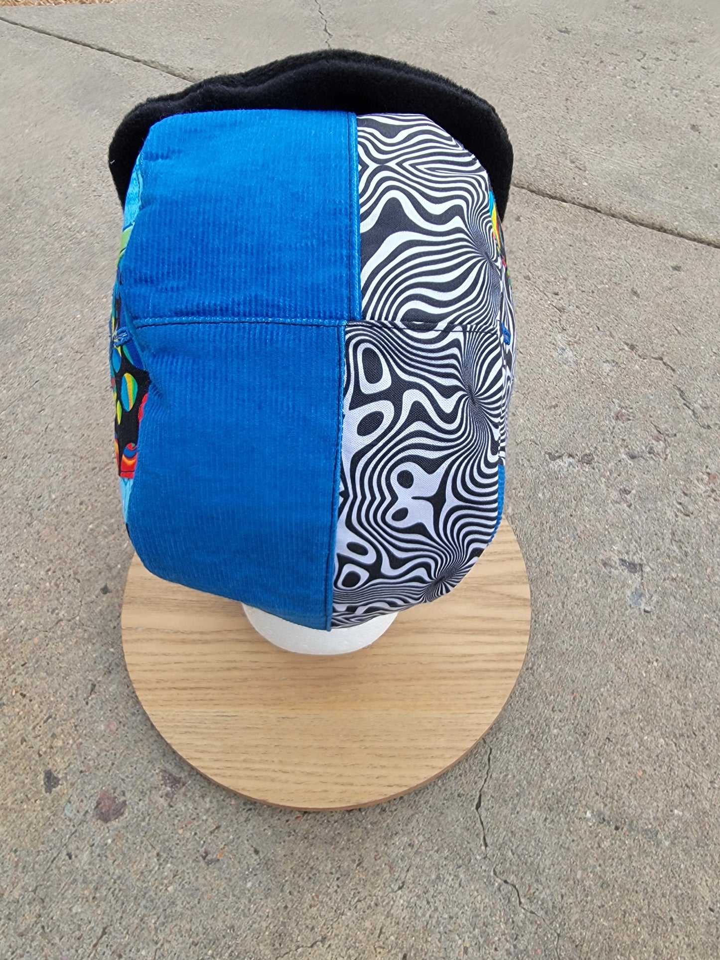 Rainbow Flutter LSDREAM Trapper - Nothing is as it Seams