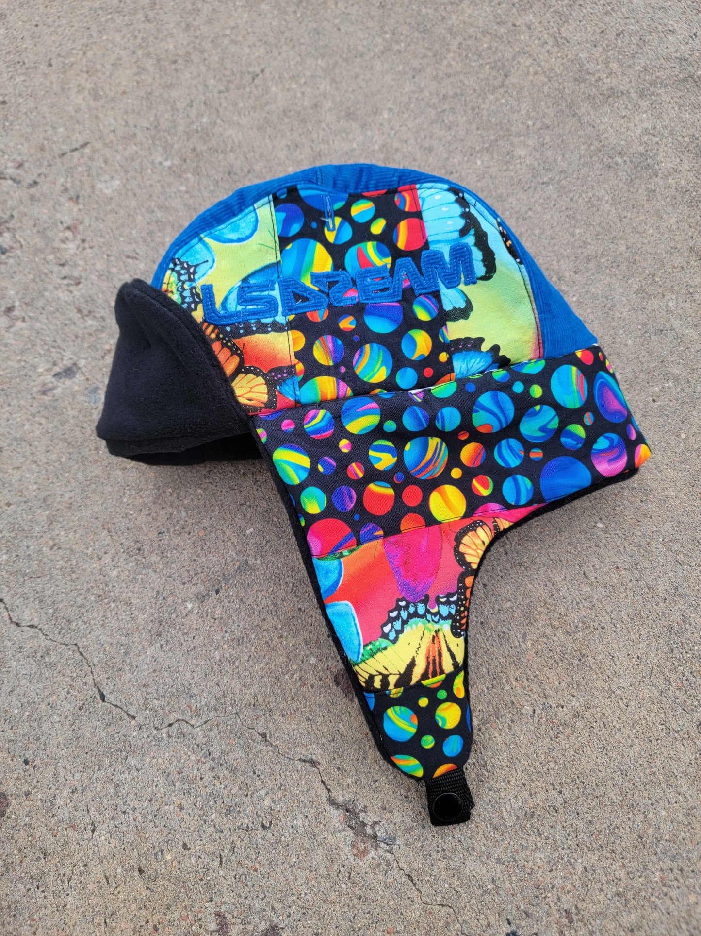 Rainbow Flutter LSDREAM Trapper - Nothing is as it Seams