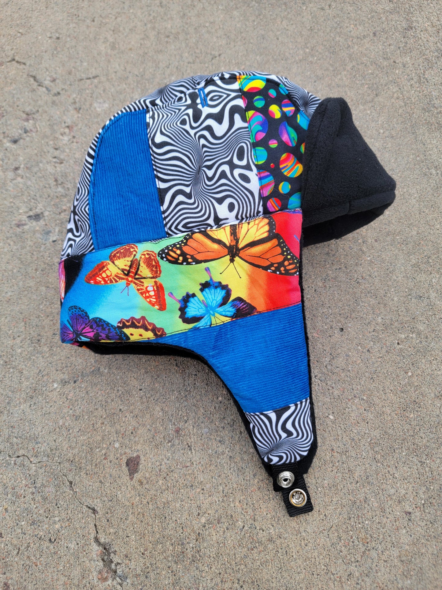 Rainbow Flutter LSDREAM Trapper - Nothing is as it Seams