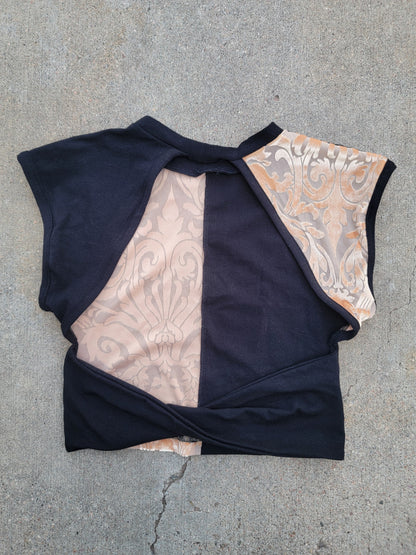 S Backless Tee - Nothing is as it Seams