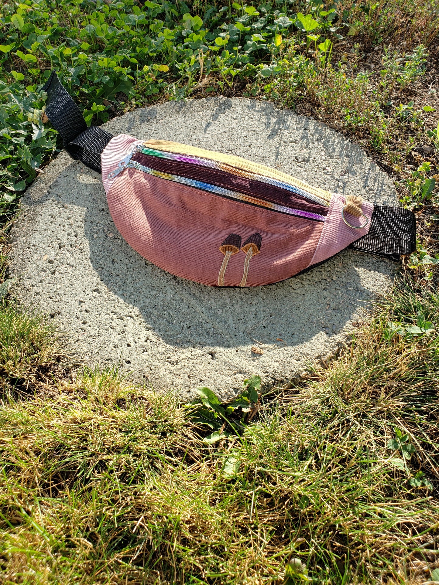 SAMPLE Shroom Fanny Pack - Nothing is as it Seams