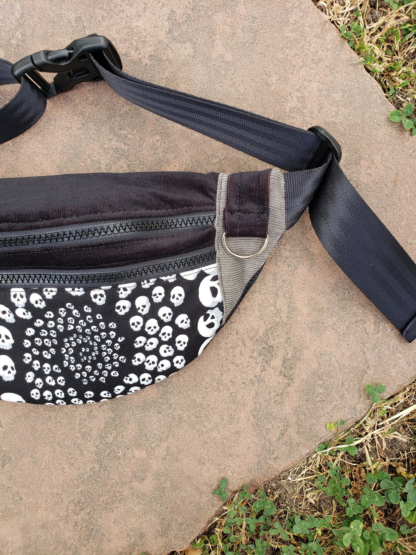 Skull Swirl Fanny Pack - Nothing is as it Seams