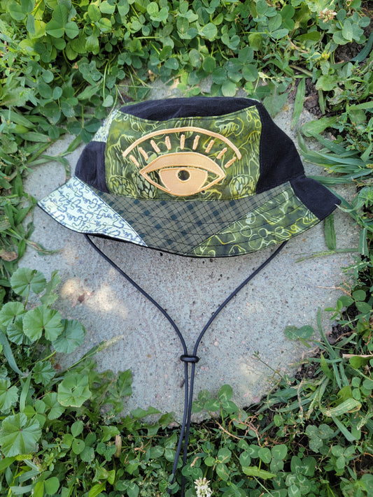 Snakes & Shrooms Bucket - Nothing is as it Seams