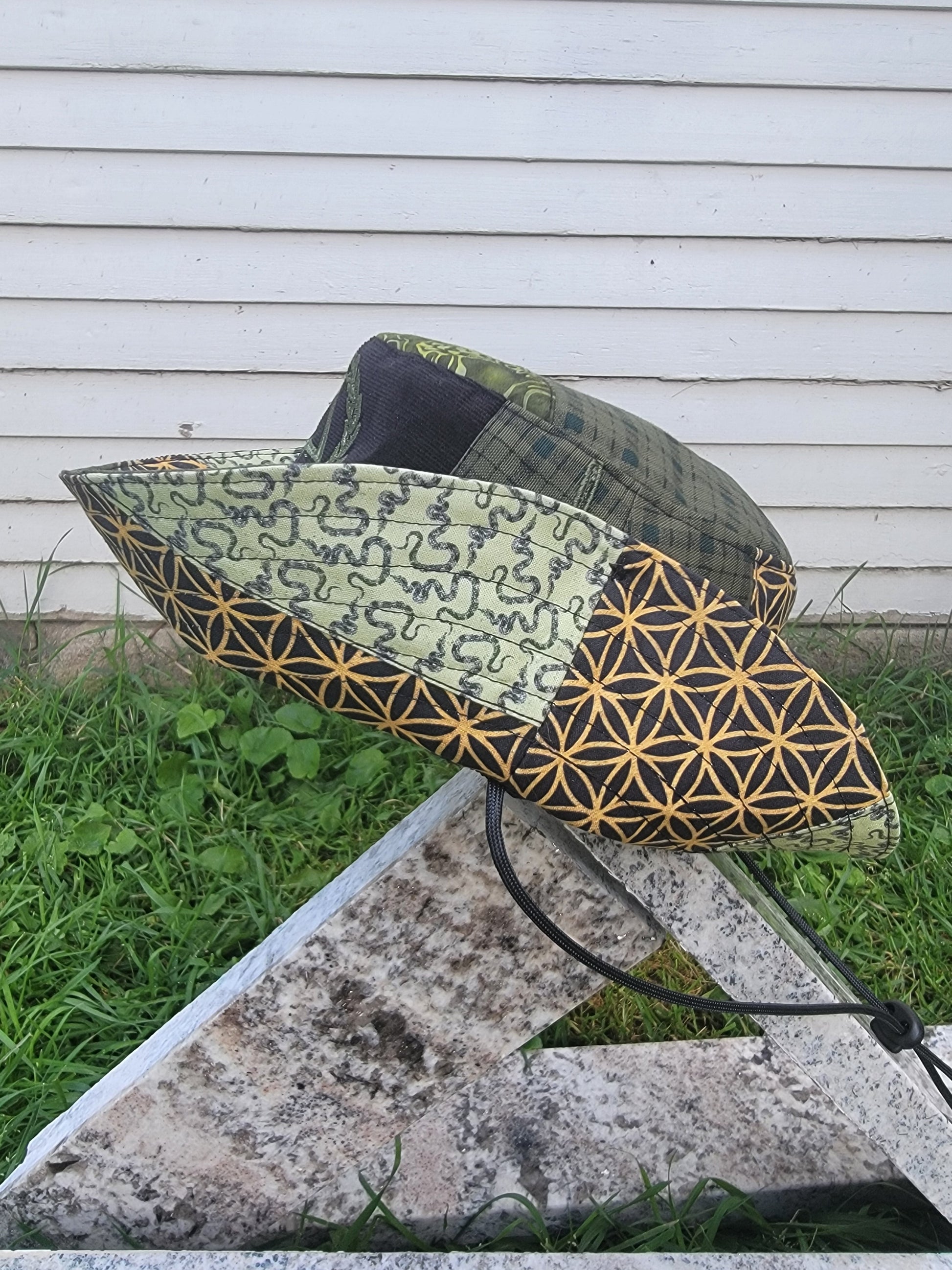 Snakes&Shrooms OTT Boonie - Nothing is as it Seams