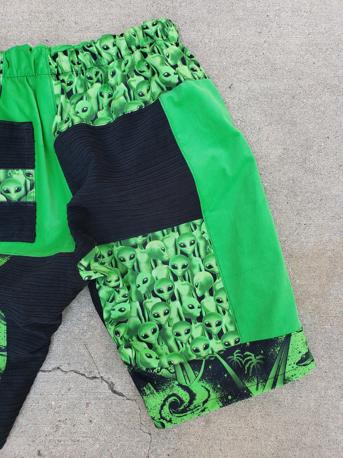 (XL) Green Dream Invasion Shorts - Nothing is as it Seams